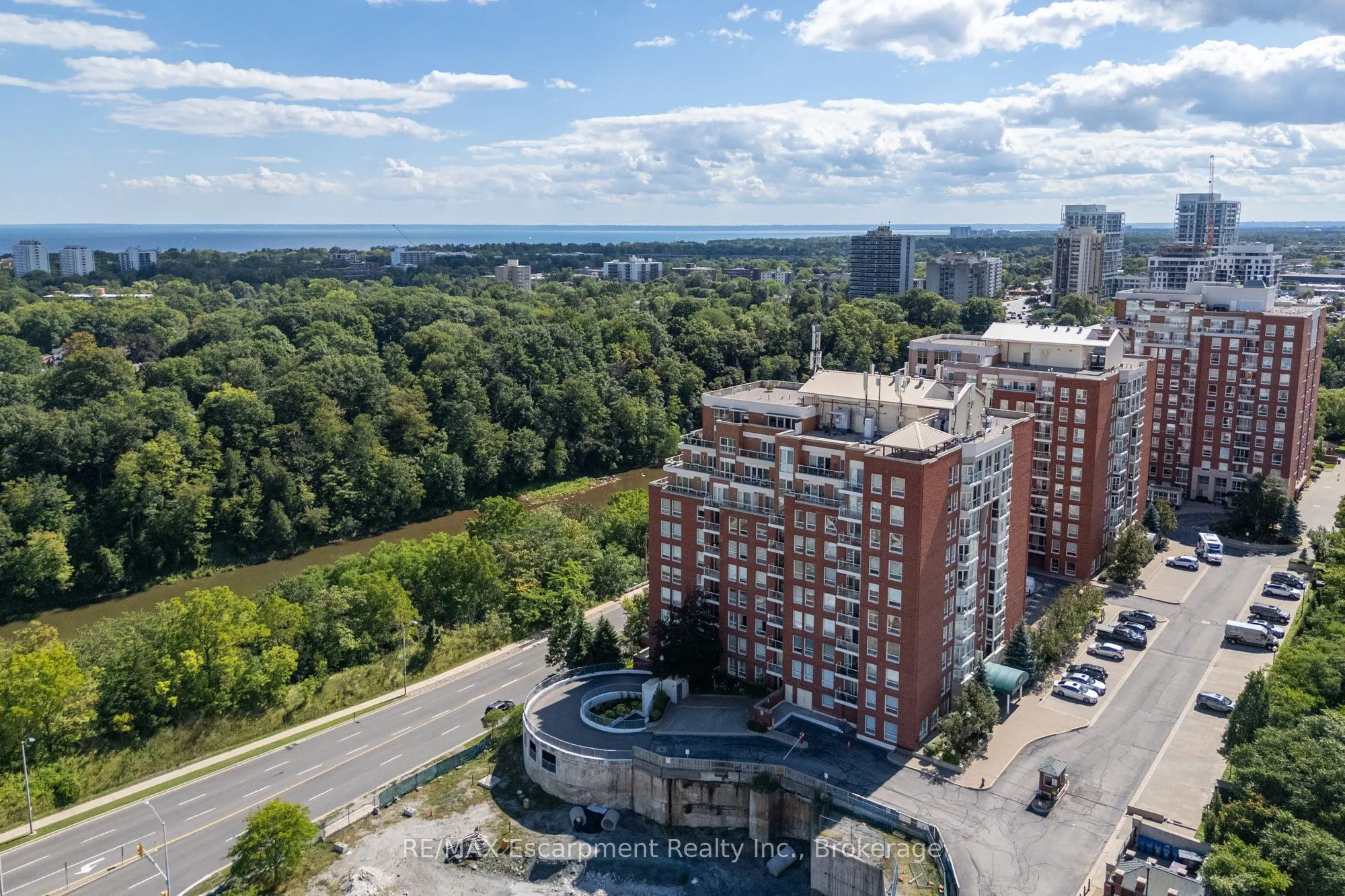 60 Old Mill Road #PH1