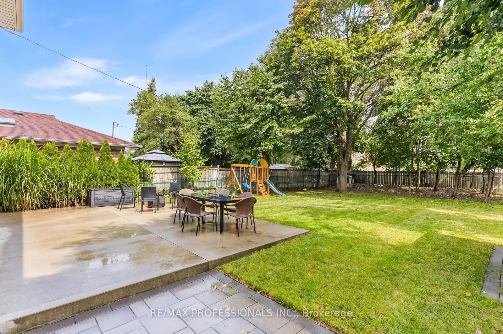 37 Birchleaf Crescent