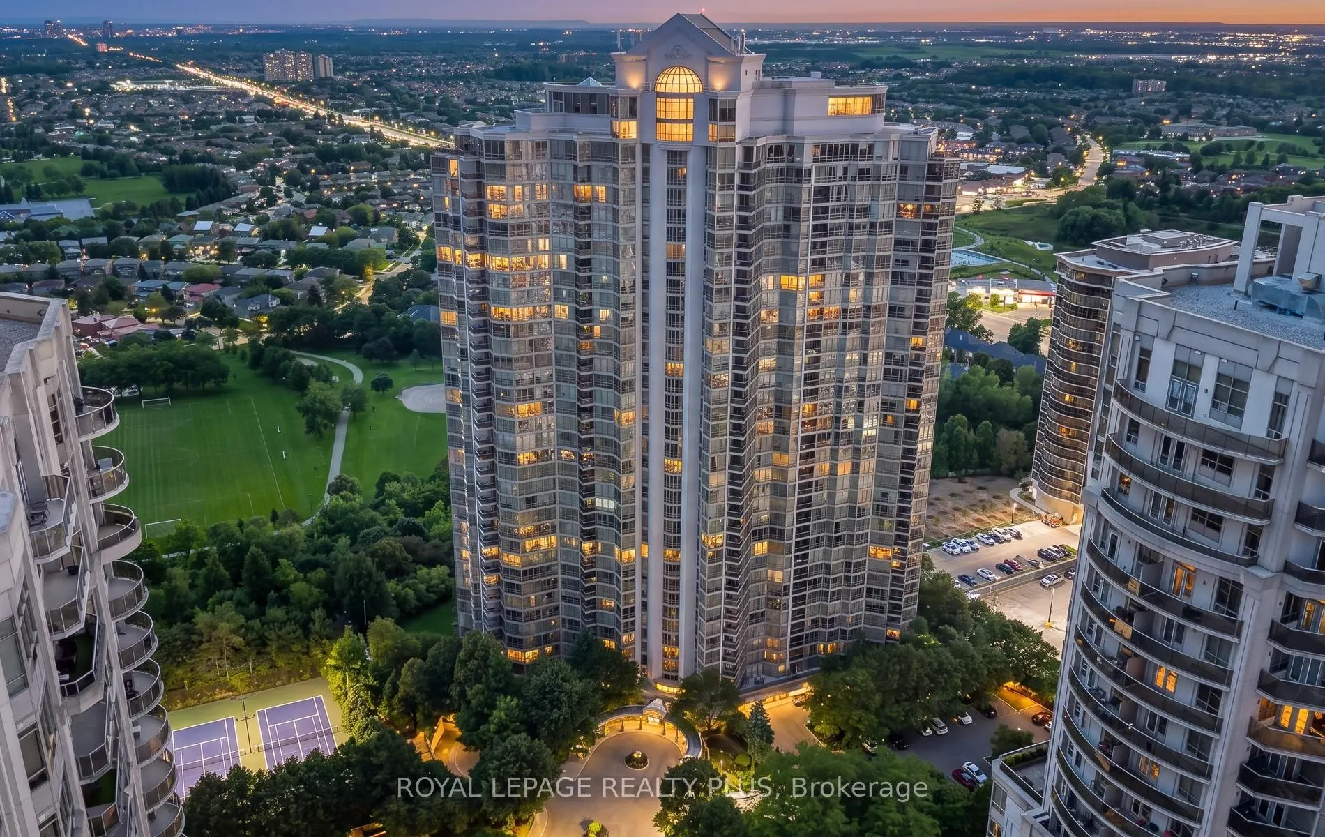 45 Kingsbridge Garden Circle #808