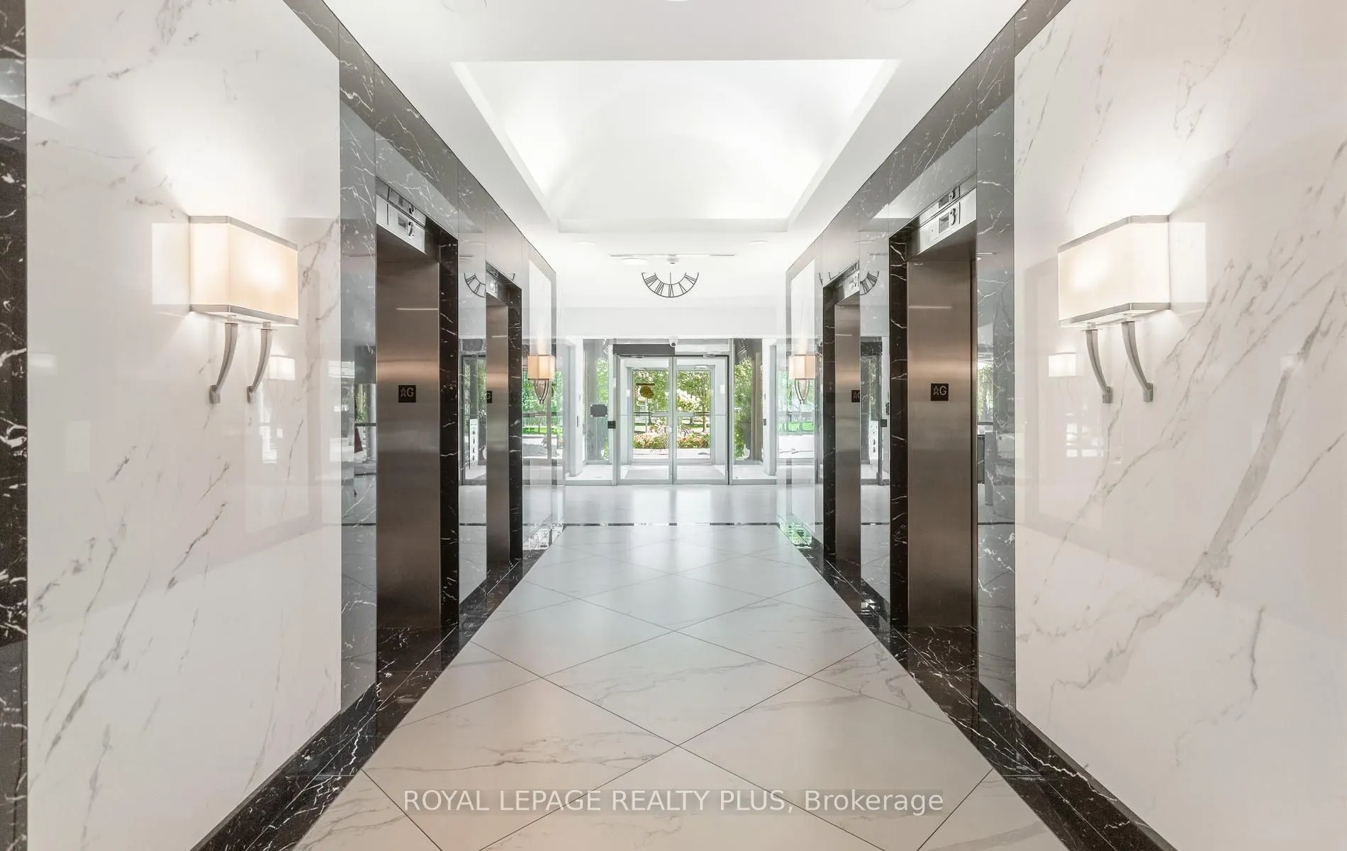45 Kingsbridge Garden Circle #808