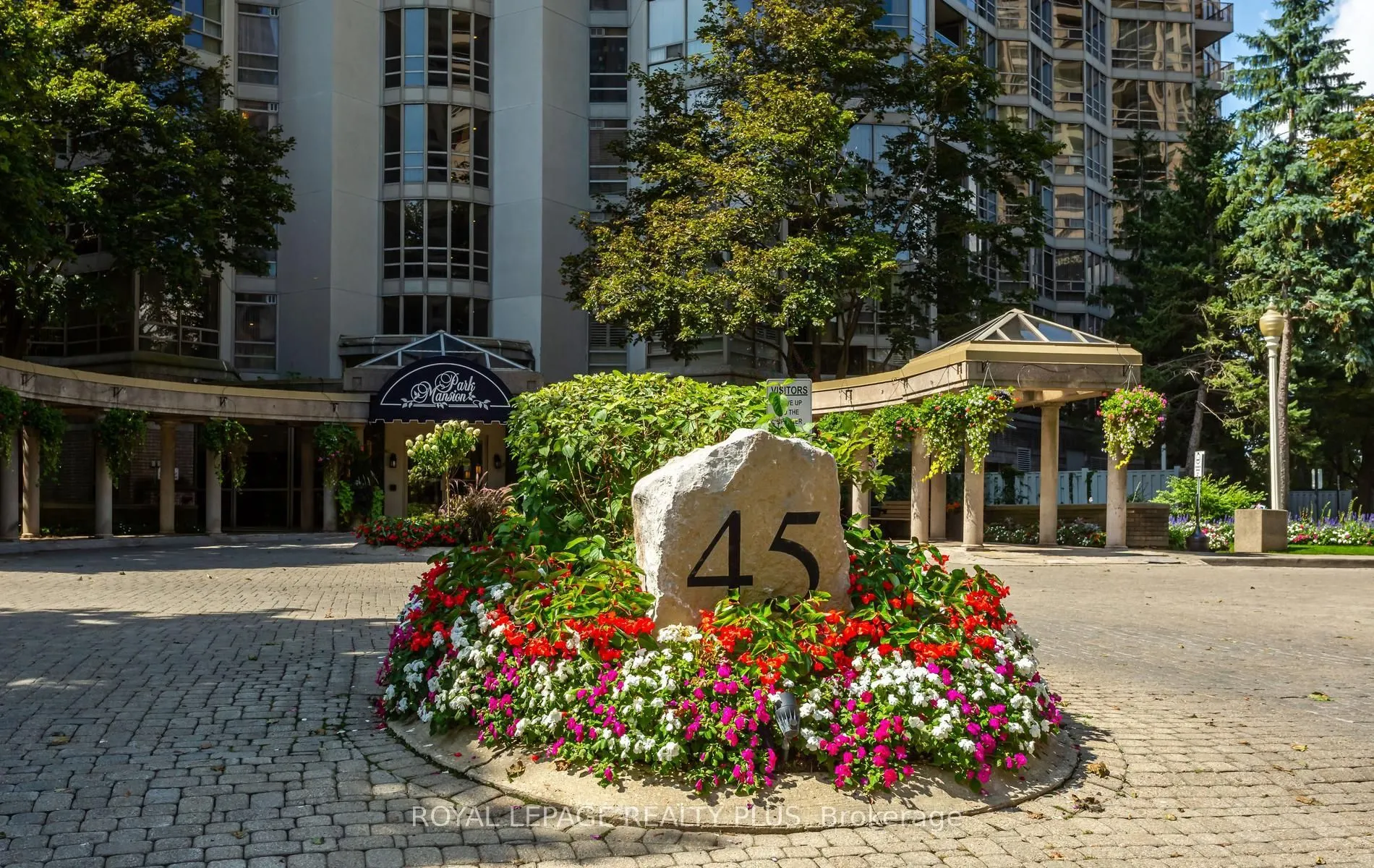45 Kingsbridge Garden Circle #808
