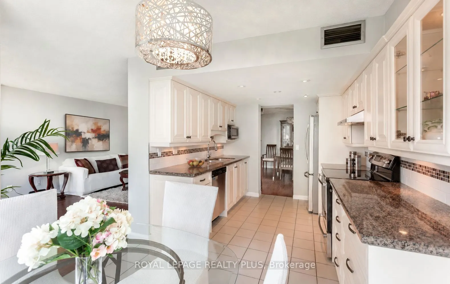 45 Kingsbridge Garden Circle #808