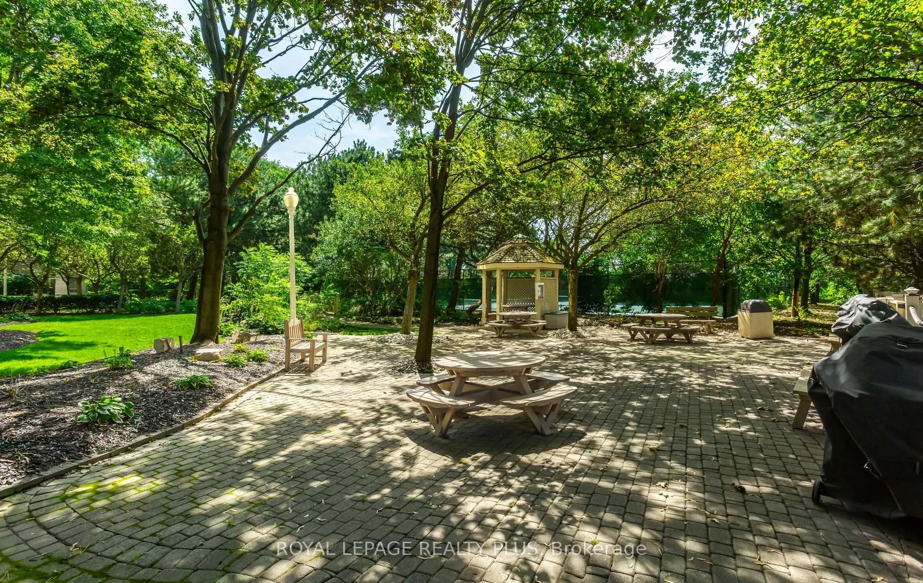 45 Kingsbridge Garden Circle #808
