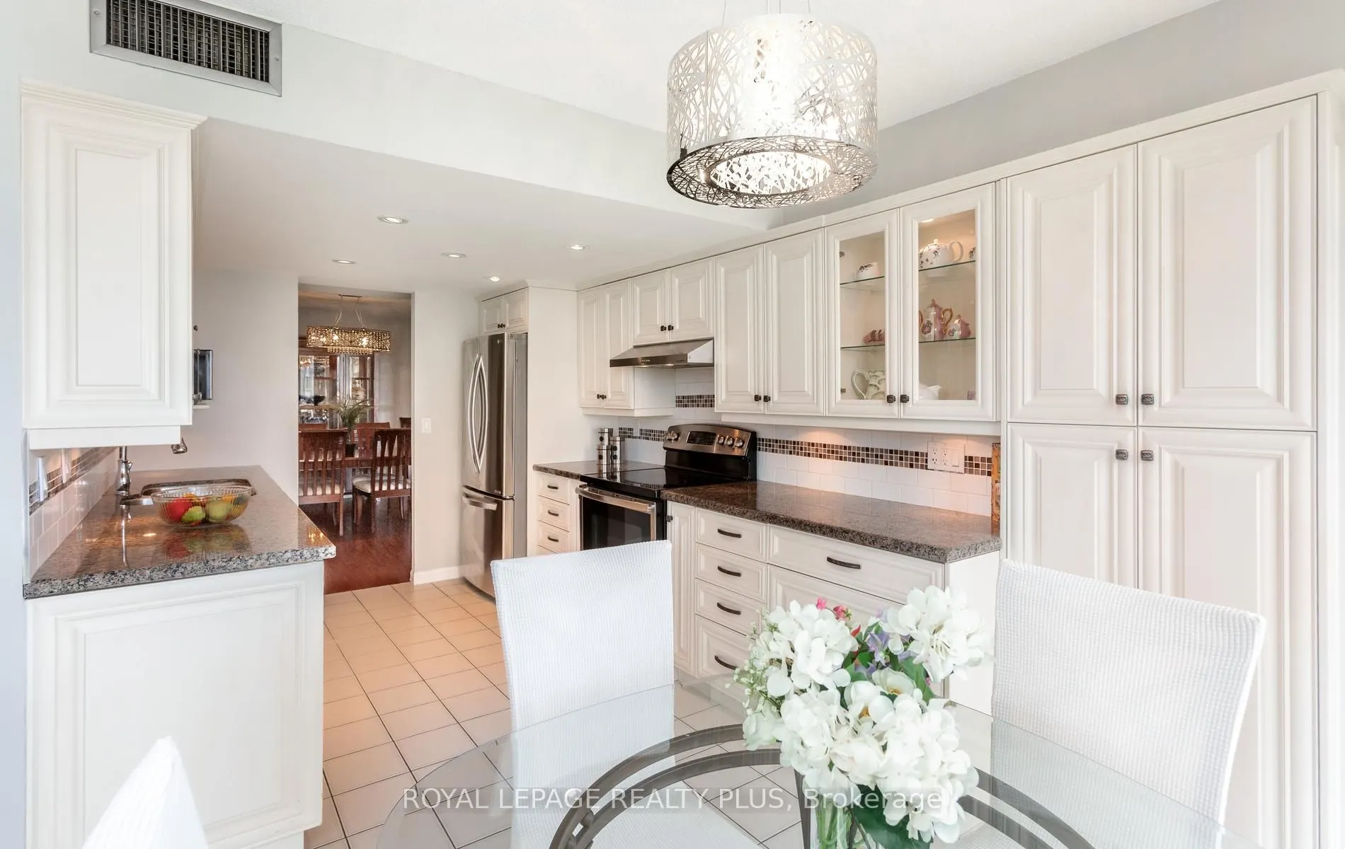 45 Kingsbridge Garden Circle #808
