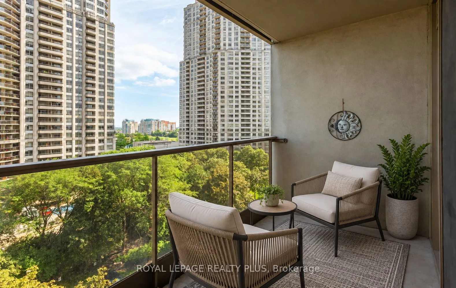 45 Kingsbridge Garden Circle #808