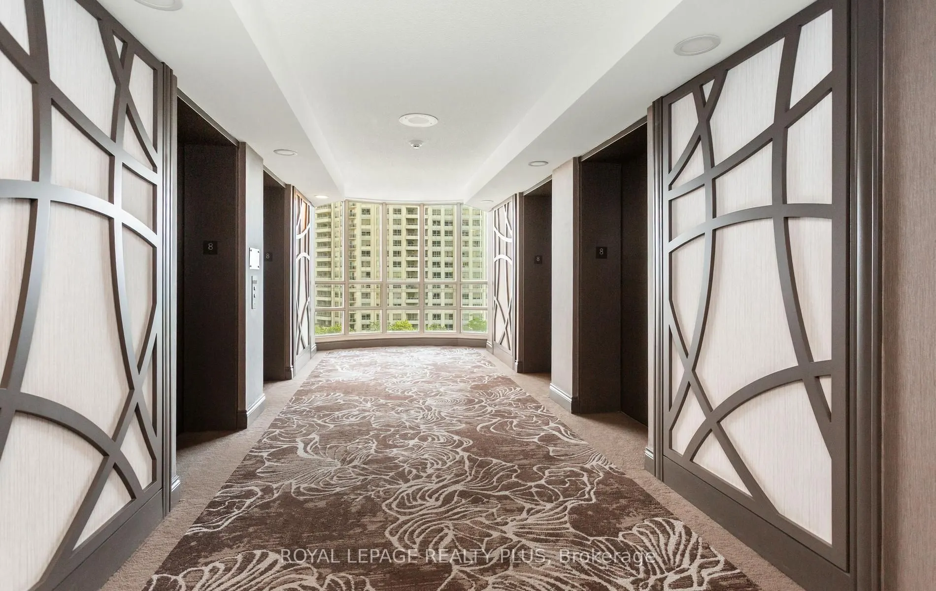 45 Kingsbridge Garden Circle #808