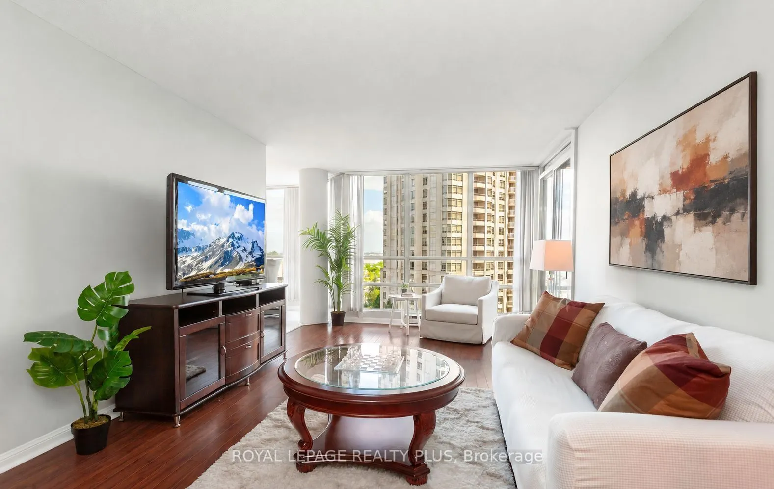 45 Kingsbridge Garden Circle #808