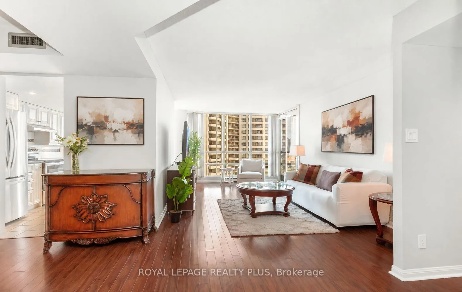 45 Kingsbridge Garden Circle #808