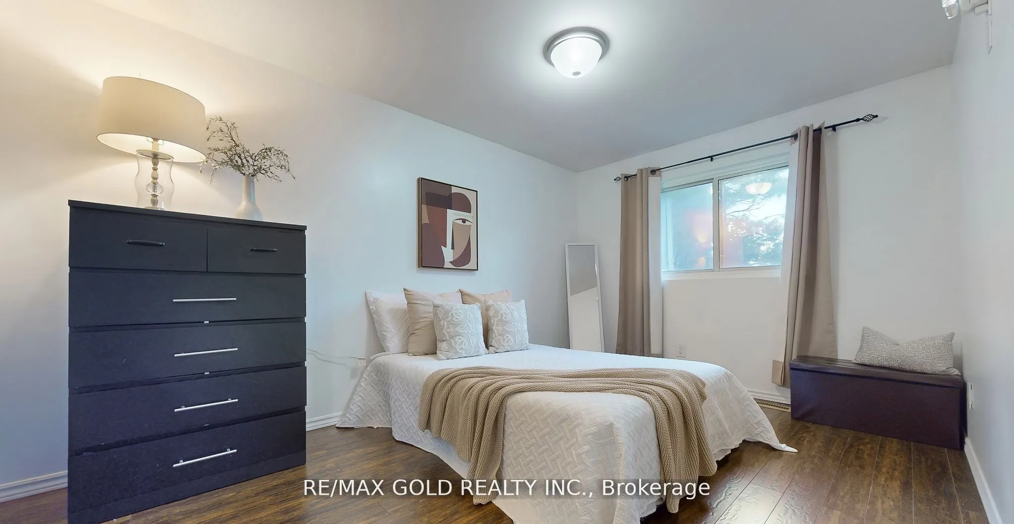 18 Carleton Place #18