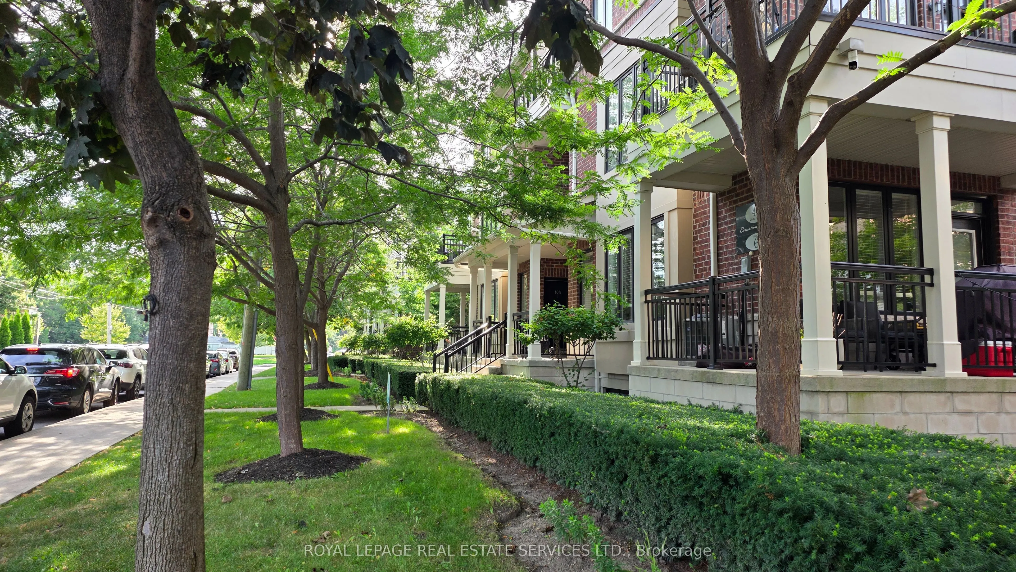 30 Carnation Avenue #101
