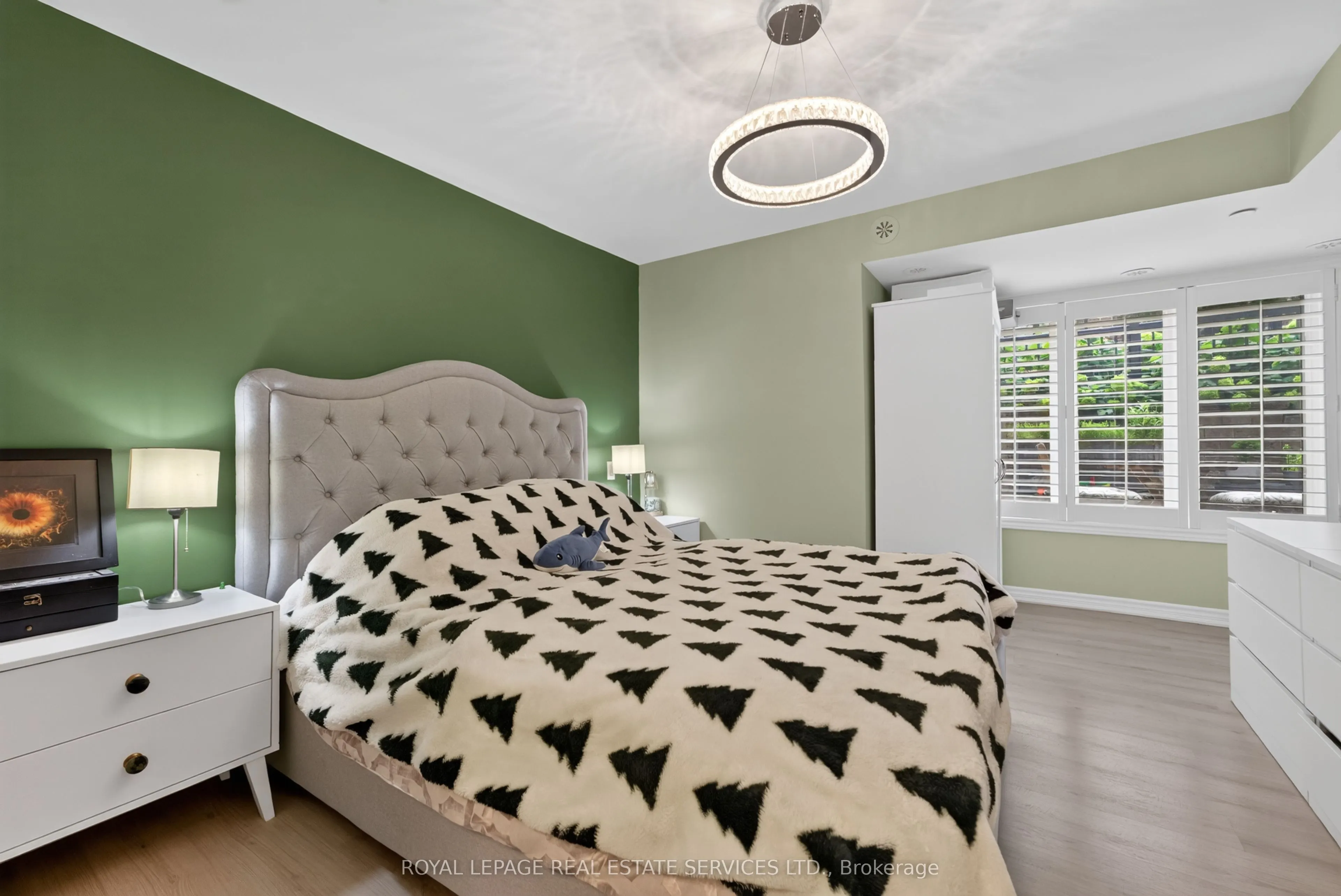 30 Carnation Avenue #101