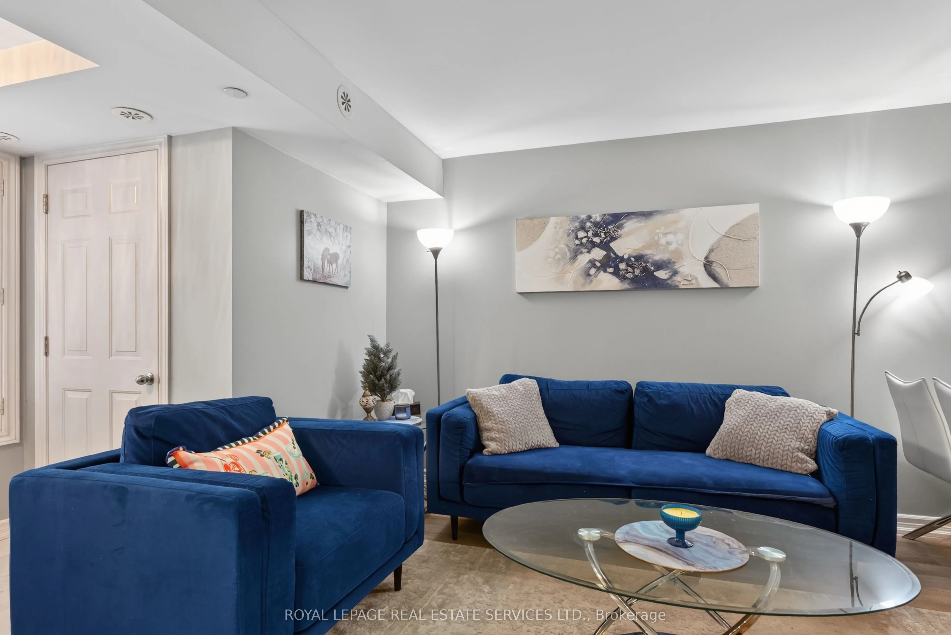 30 Carnation Avenue #101