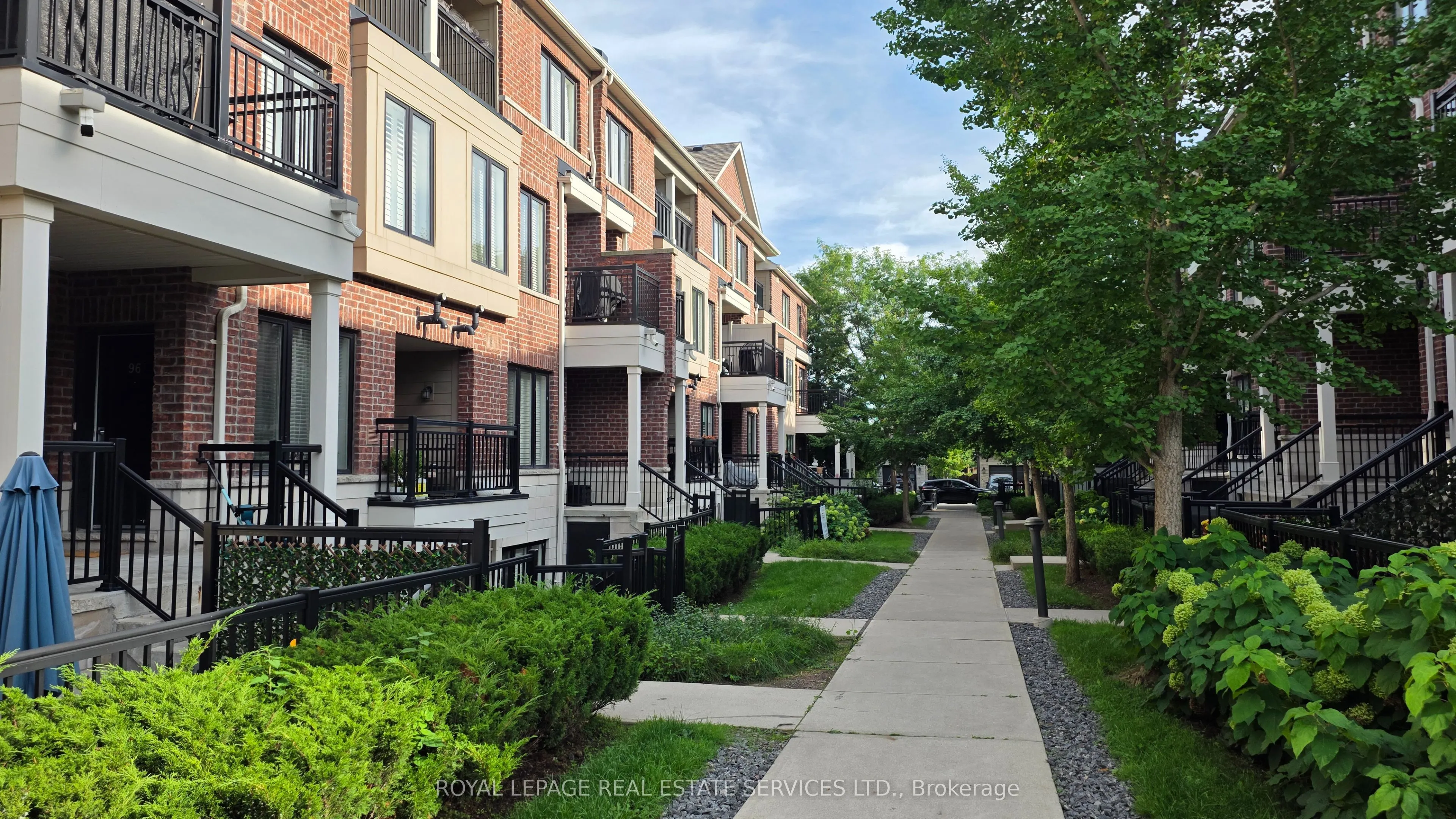 30 Carnation Avenue #101