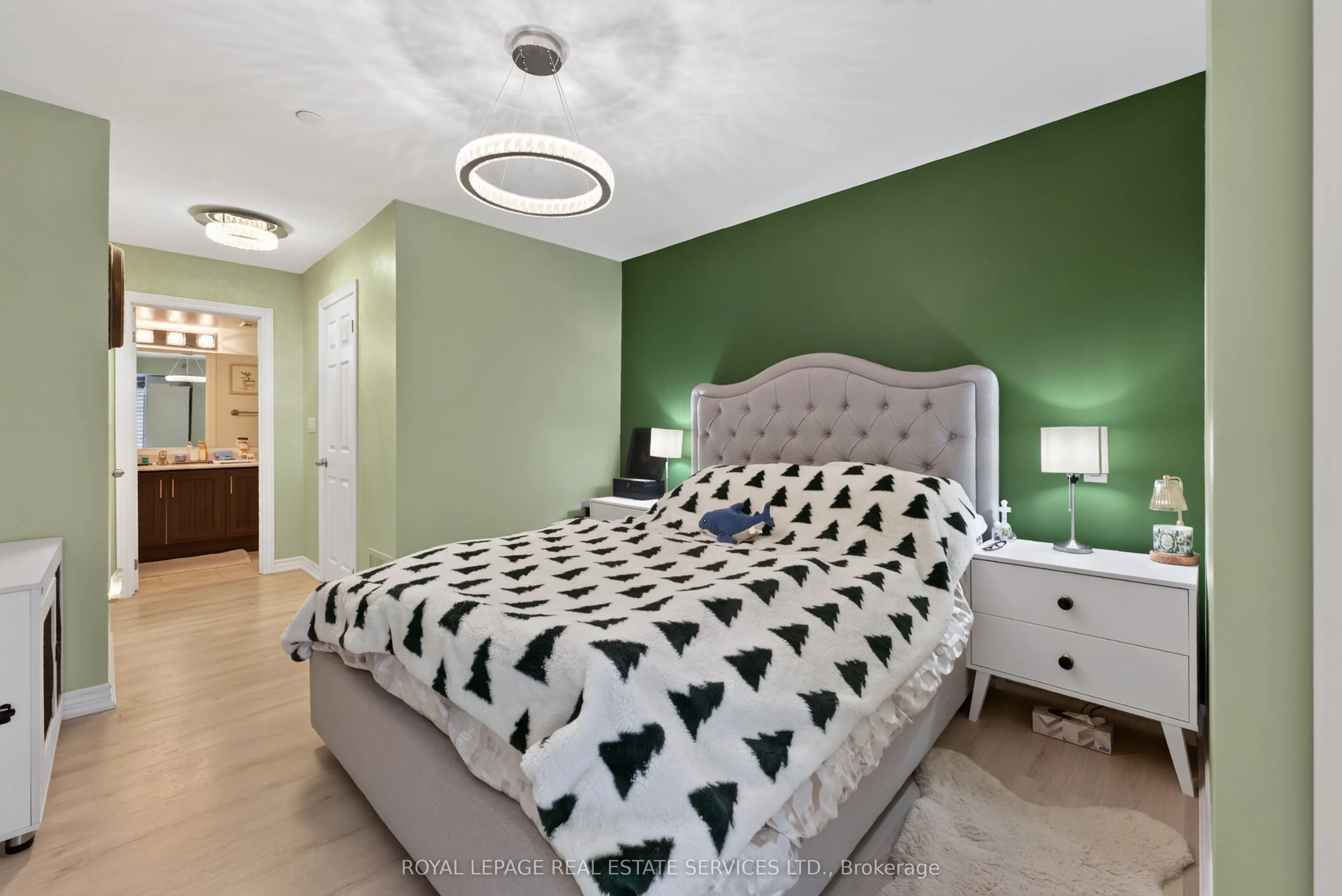 30 Carnation Avenue #101