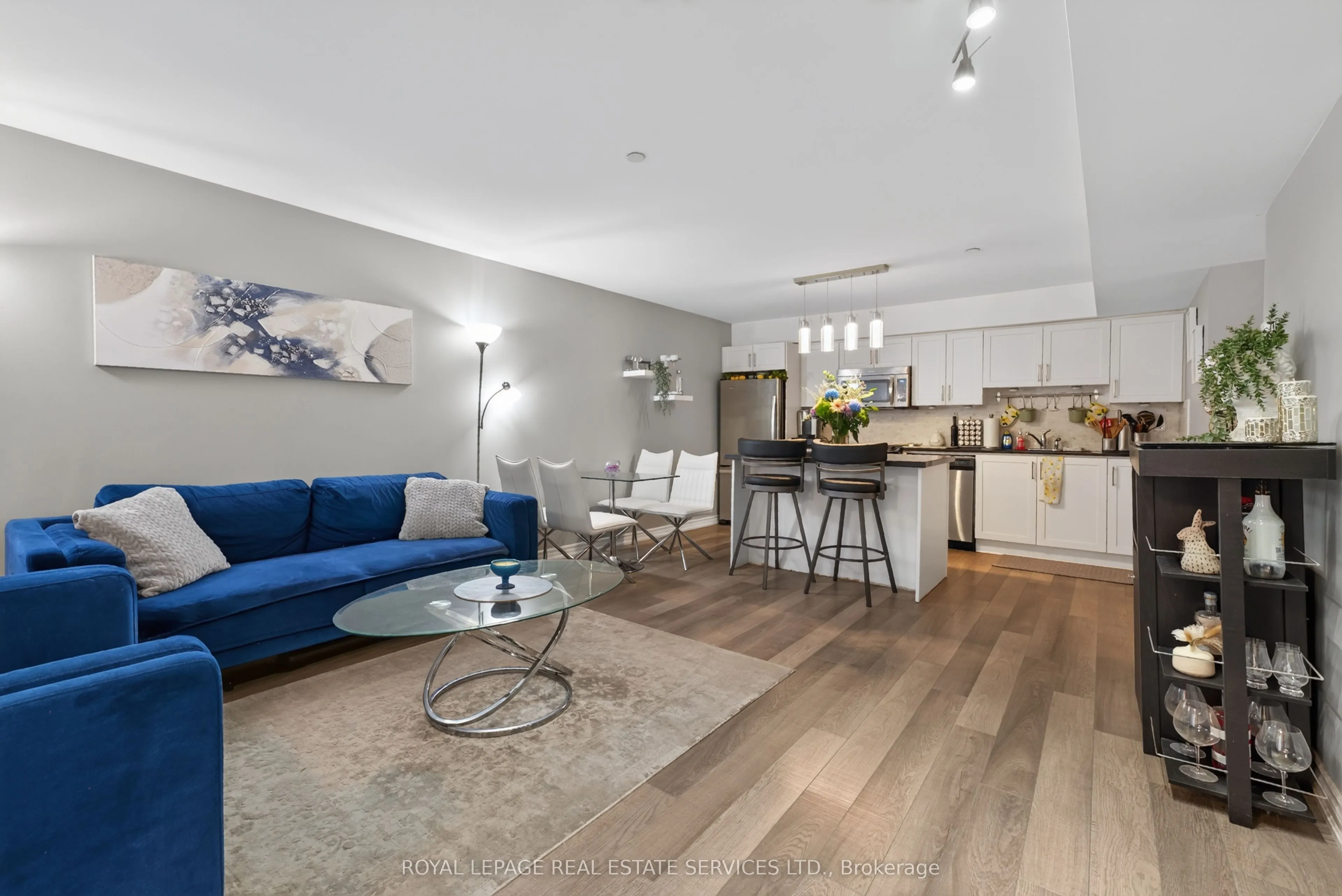 30 Carnation Avenue #101