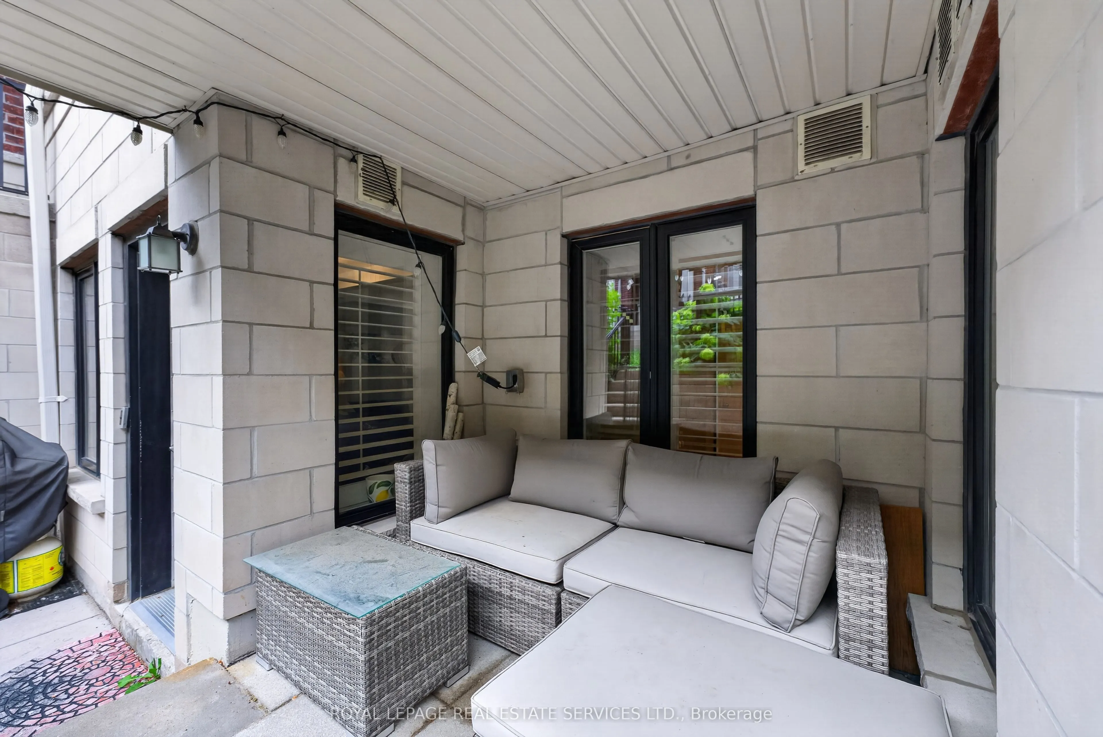 30 Carnation Avenue #101