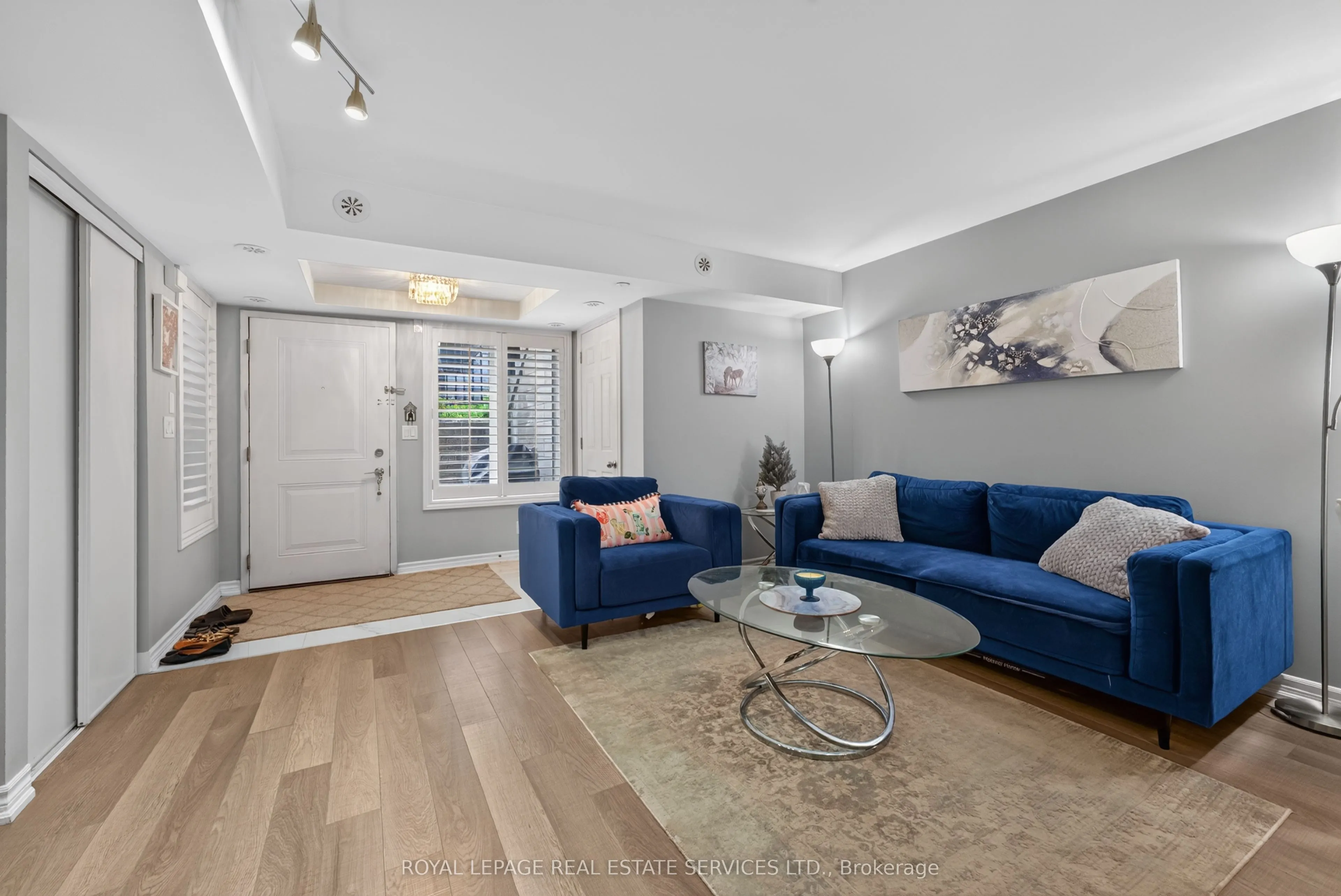 30 Carnation Avenue #101