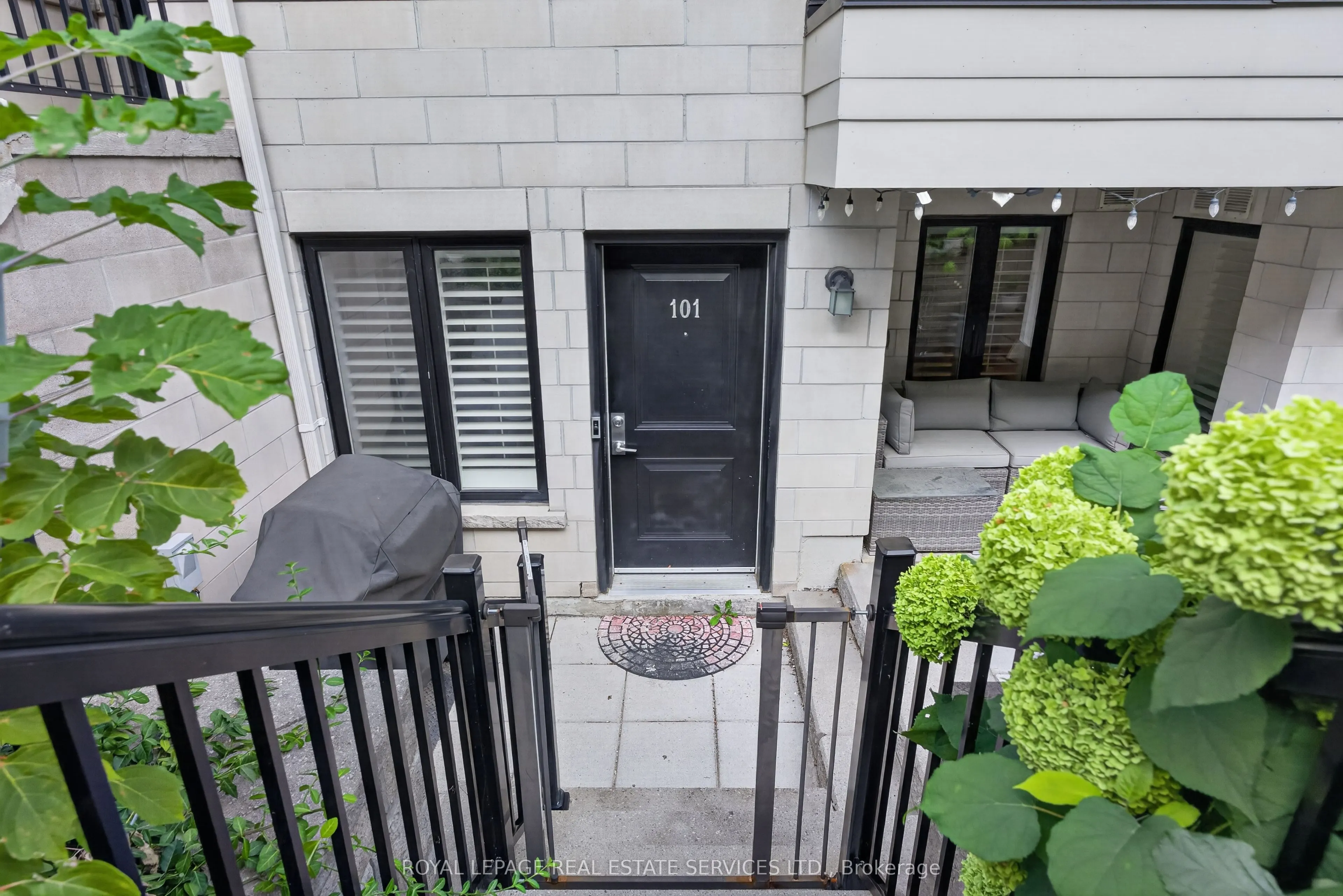 30 Carnation Avenue #101