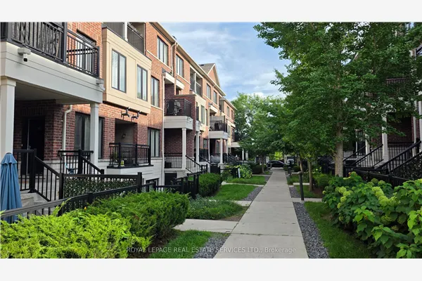 30 Carnation Avenue #101