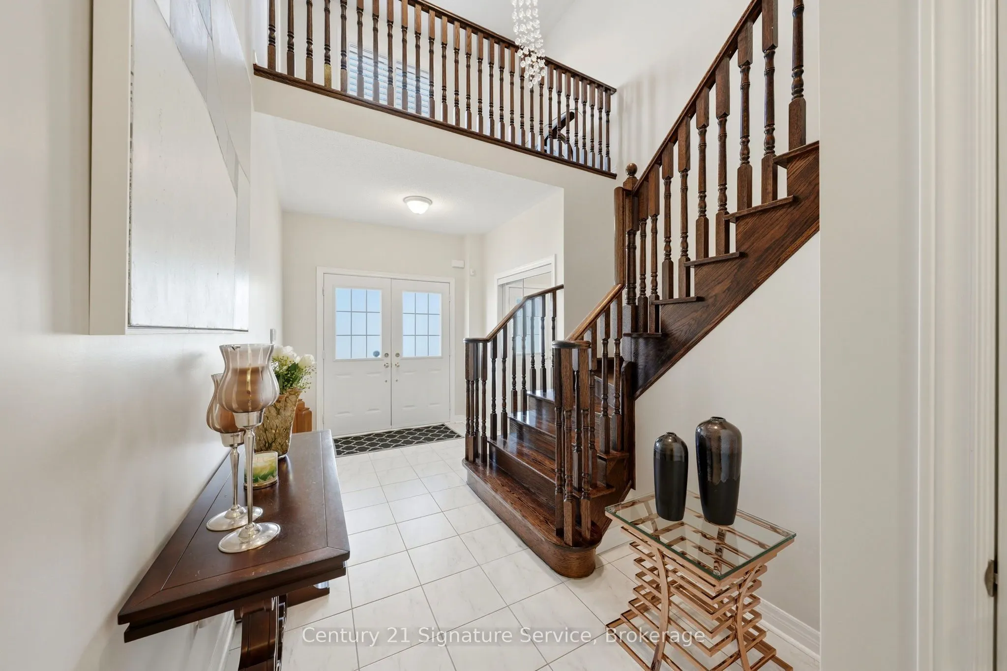 322 Comiskey Crescent