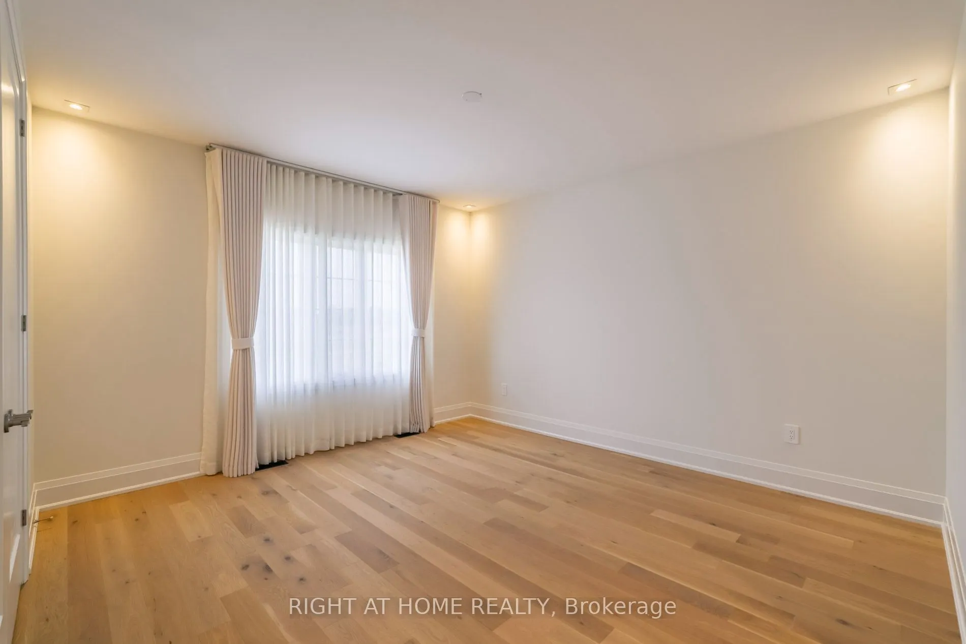 26 Misted Breeze Street