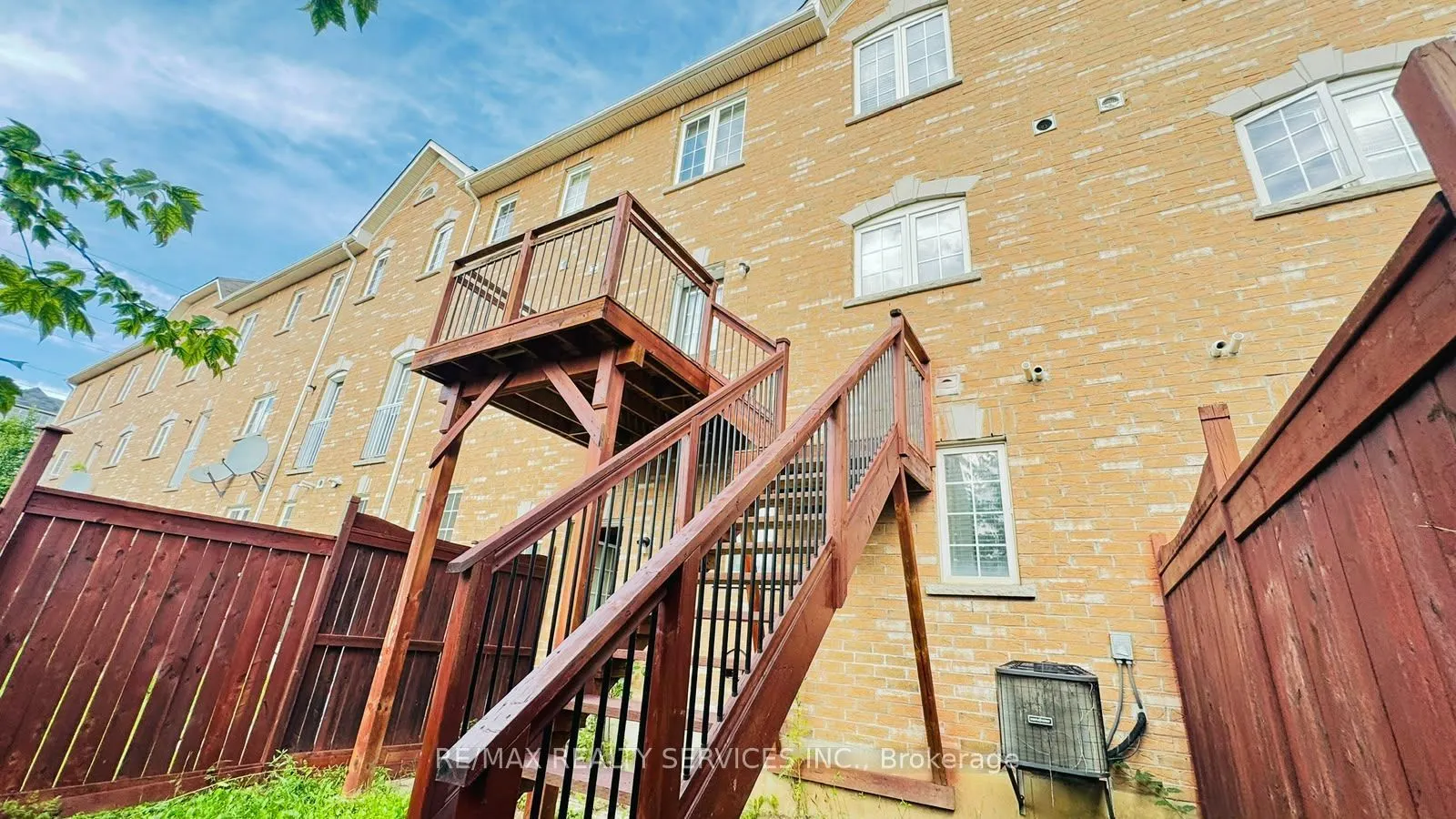 12 Urbana Road