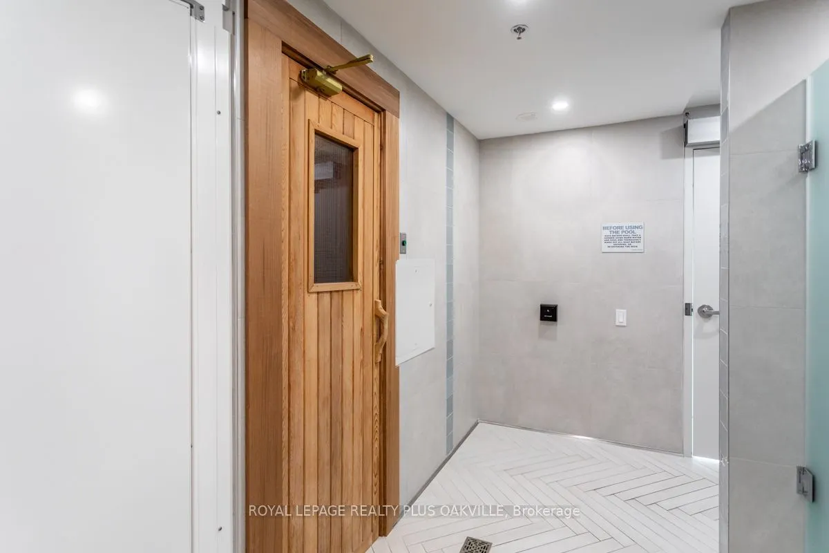 2511 Lakeshore Road W #712