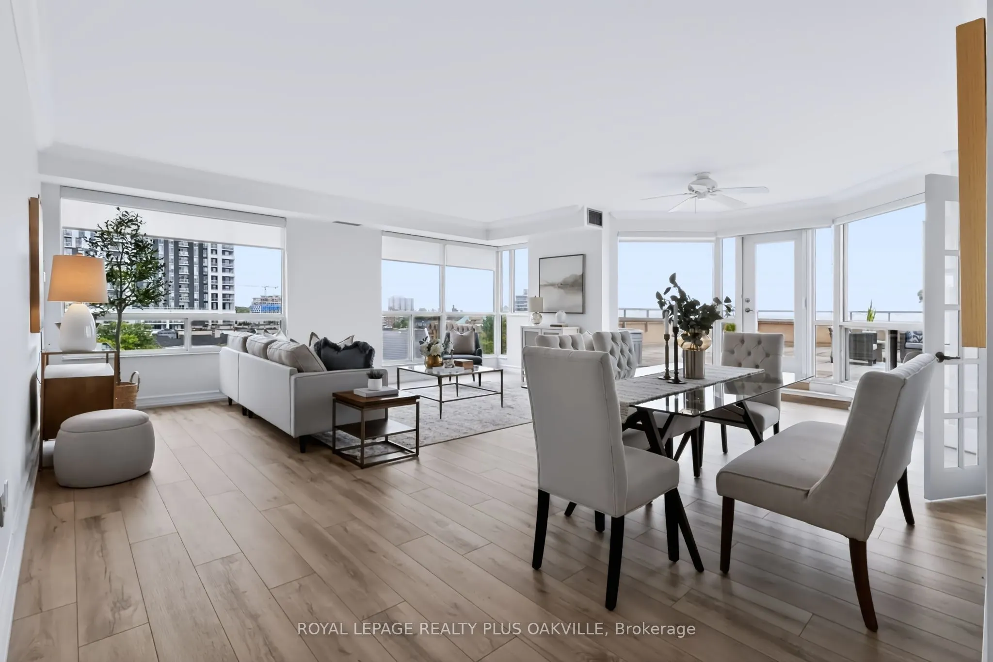 2511 Lakeshore Road W #712