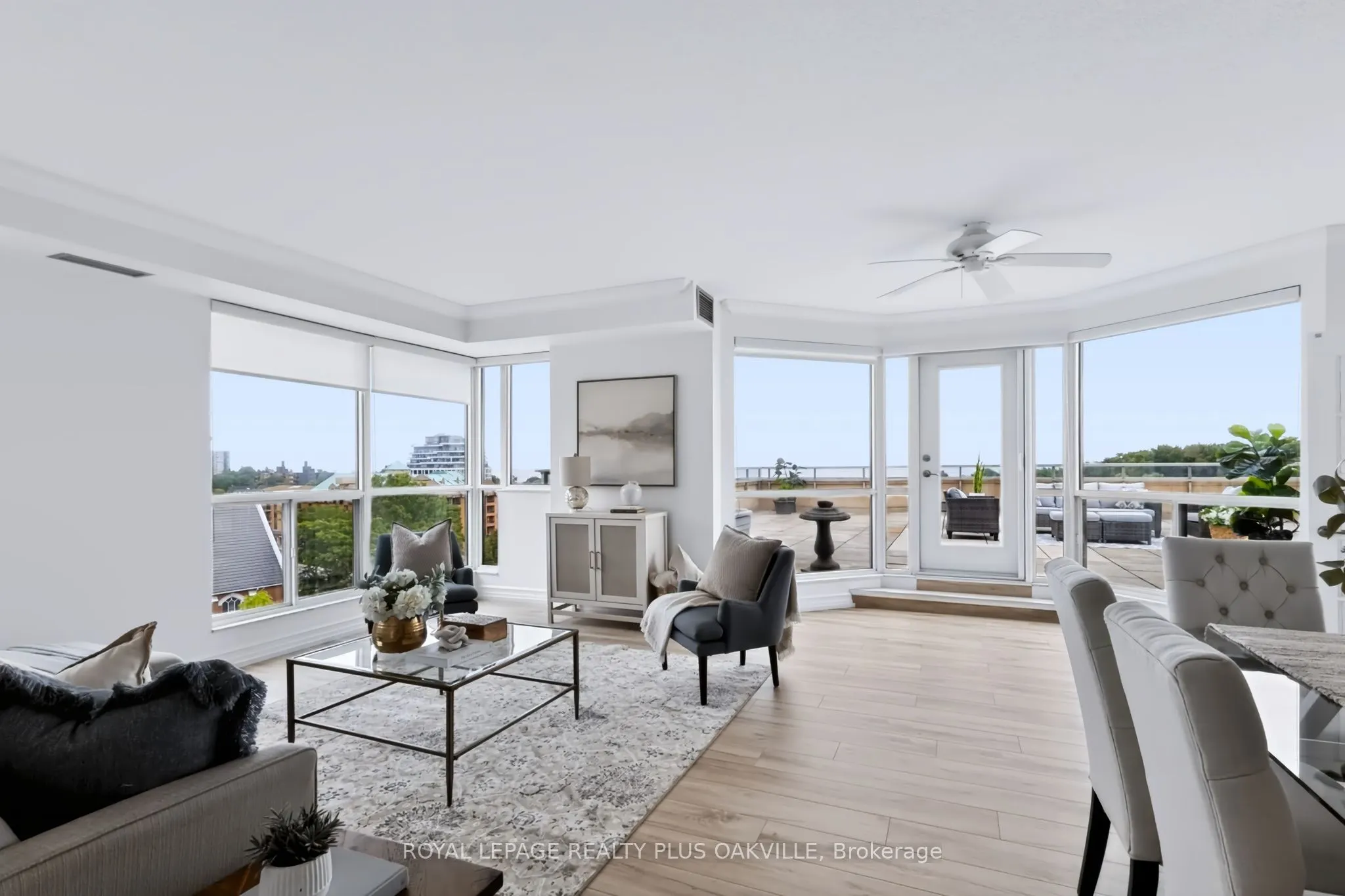 2511 Lakeshore Road W #712