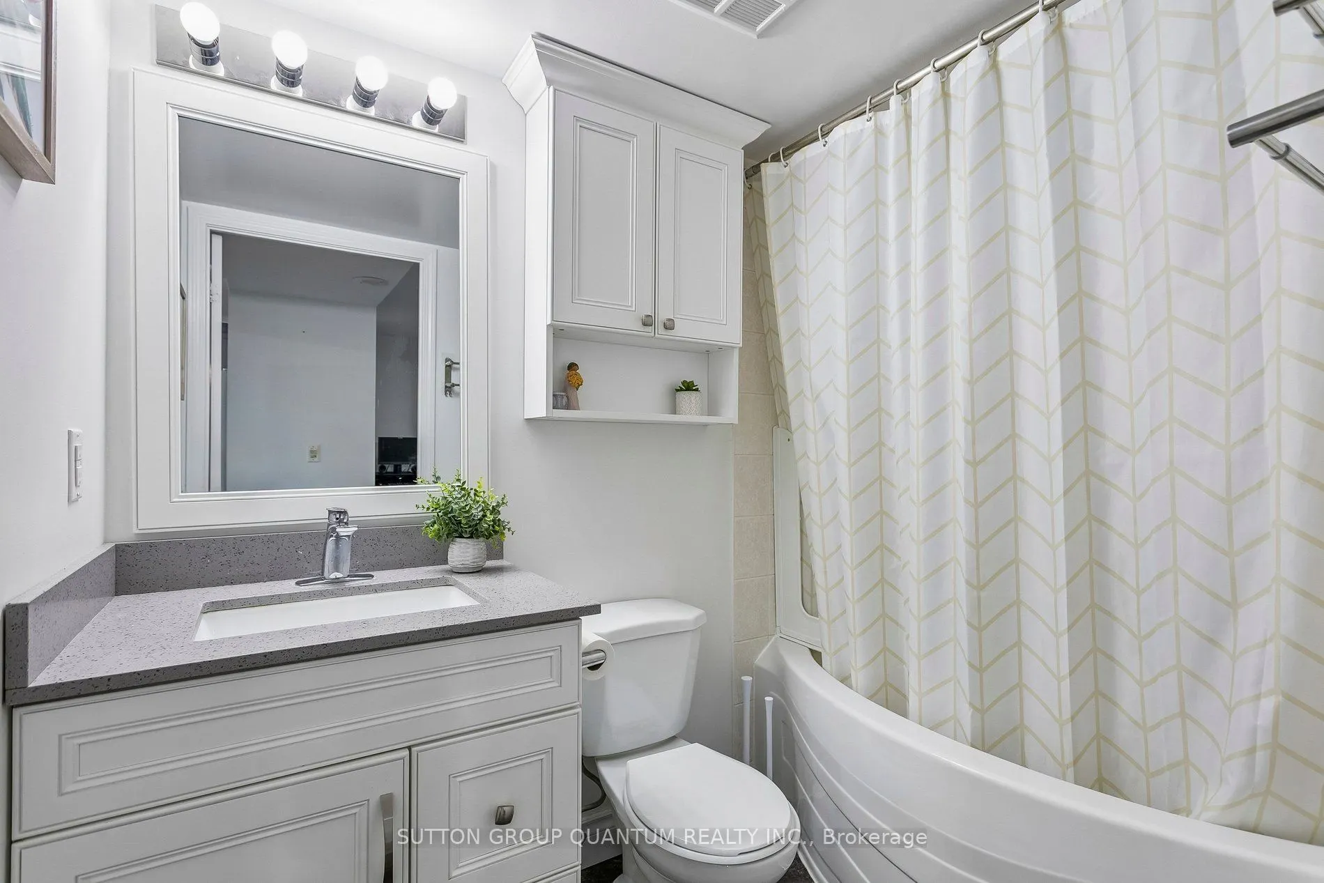 1150 PARKWEST Place #307