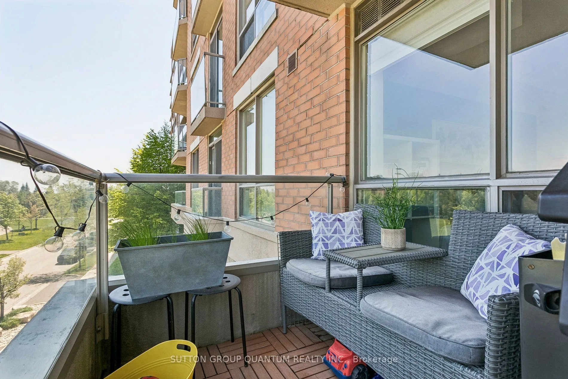 1150 PARKWEST Place #307