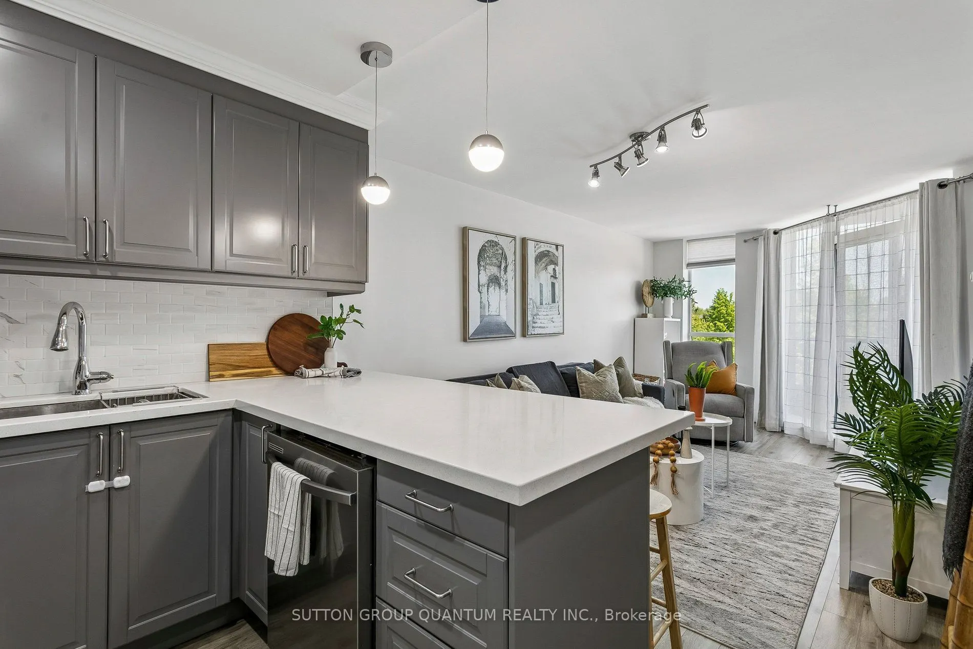 1150 PARKWEST Place #307