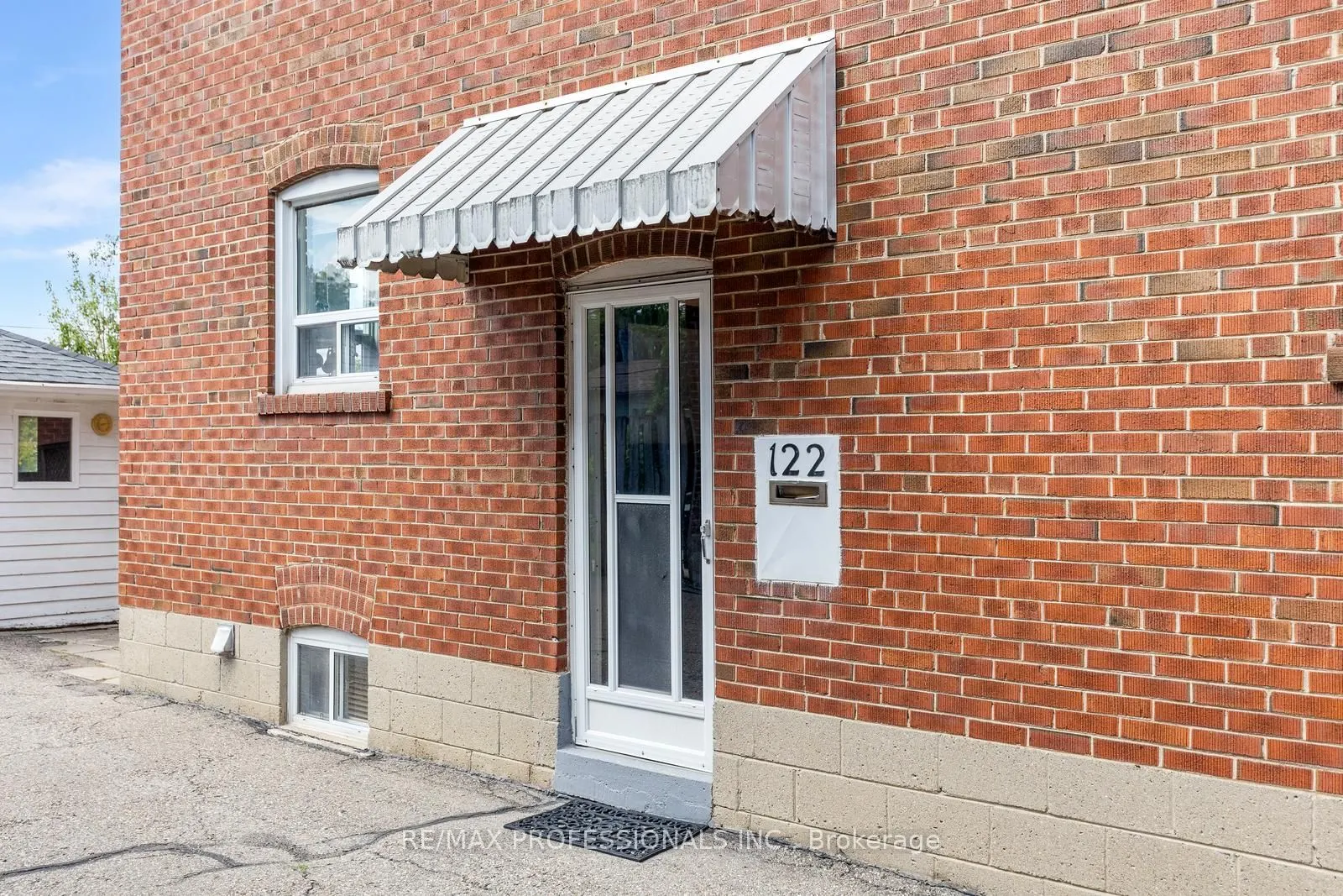 122 Treeview Drive