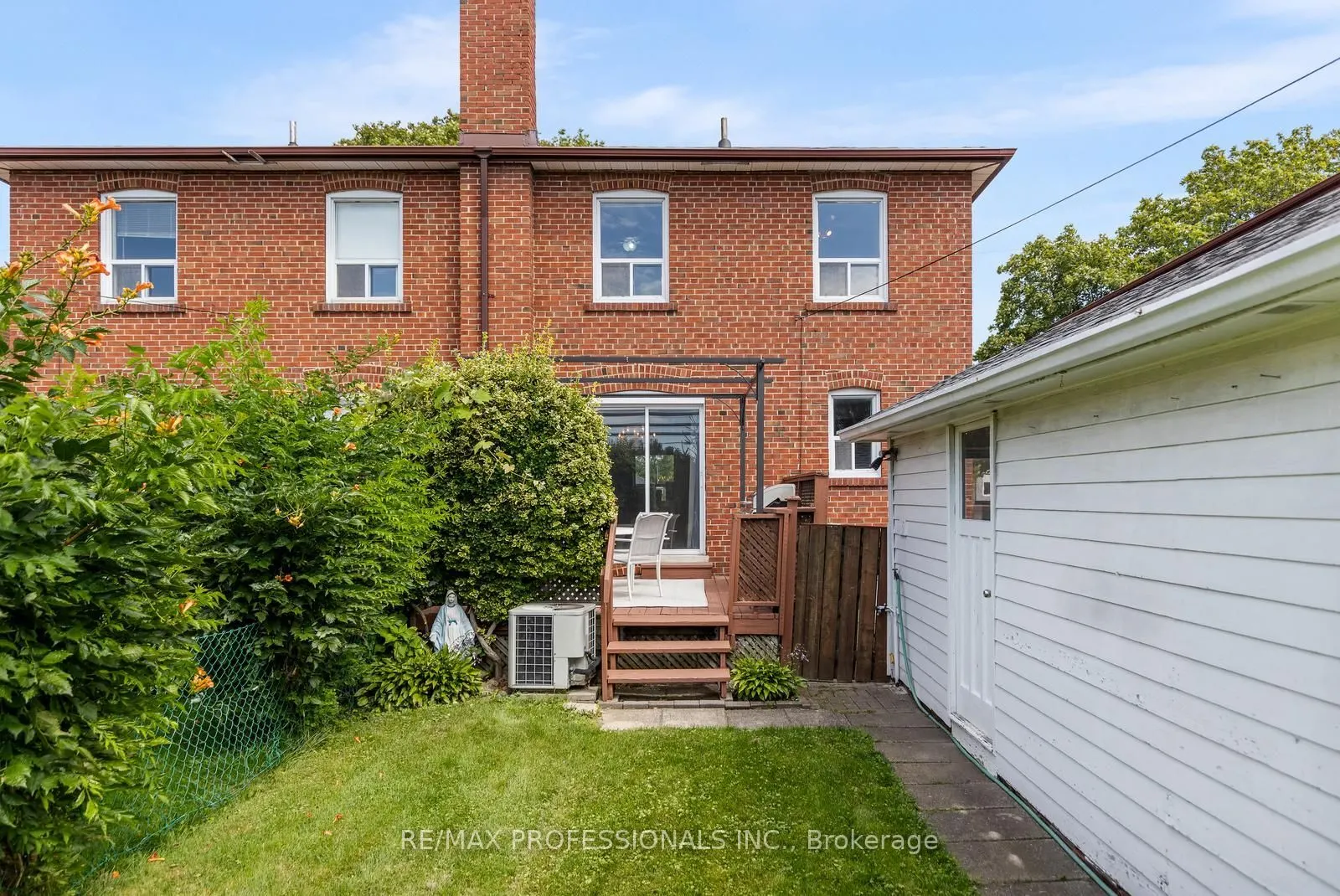 122 Treeview Drive