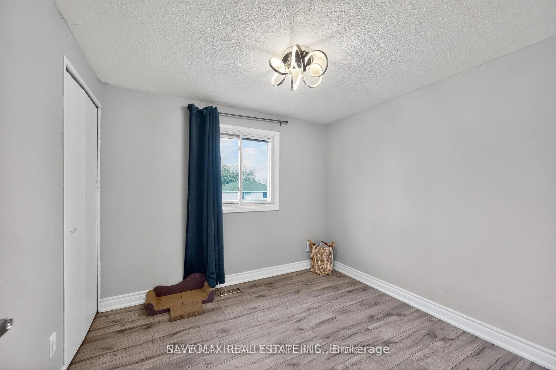 63 FALUDON Drive