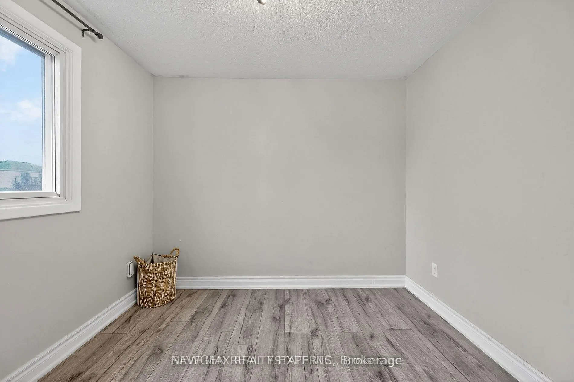 63 FALUDON Drive