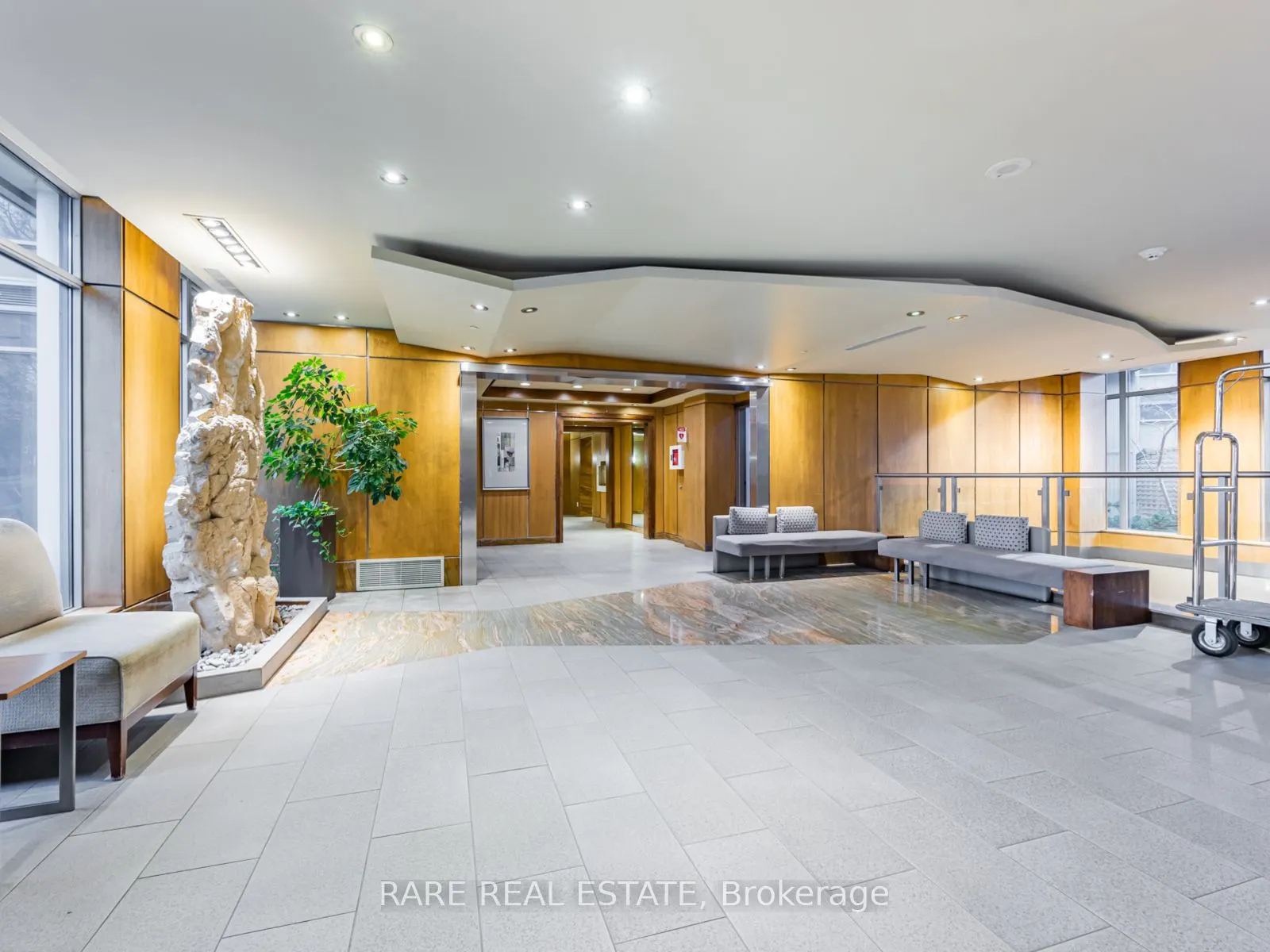 2119 Lake Shore Boulevard W #703