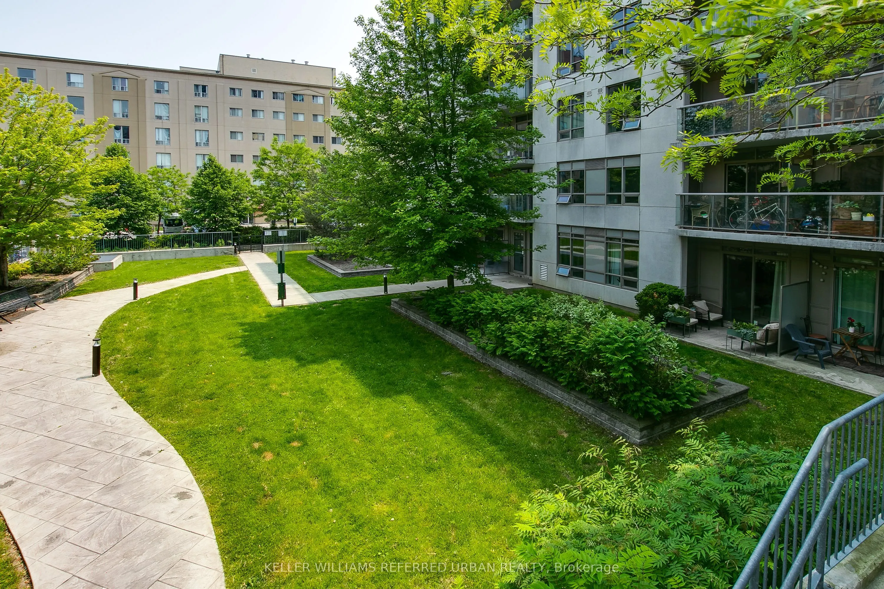 816 Lansdowne Avenue #1014