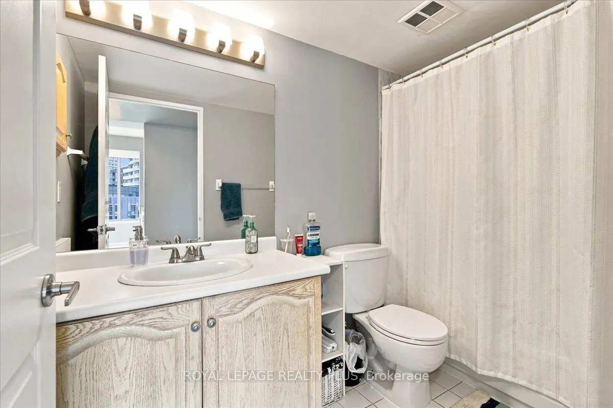 350 Rathburn Road W #701
