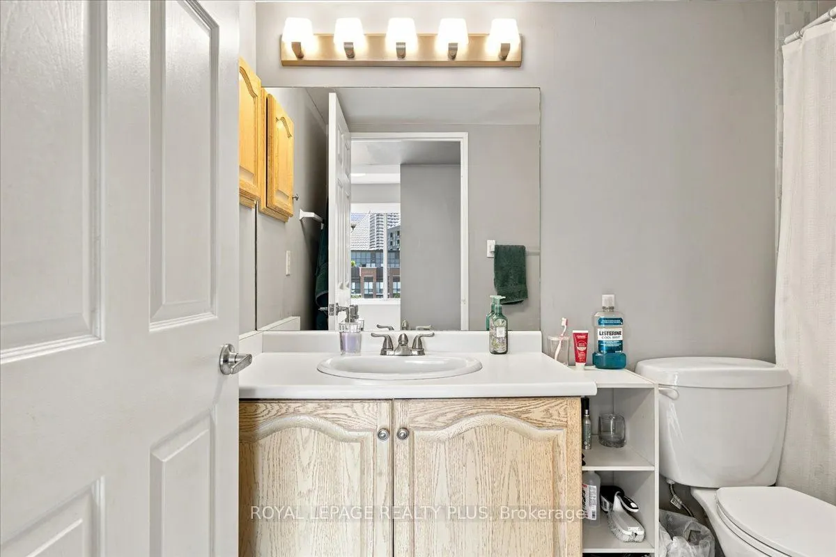 350 Rathburn Road W #701