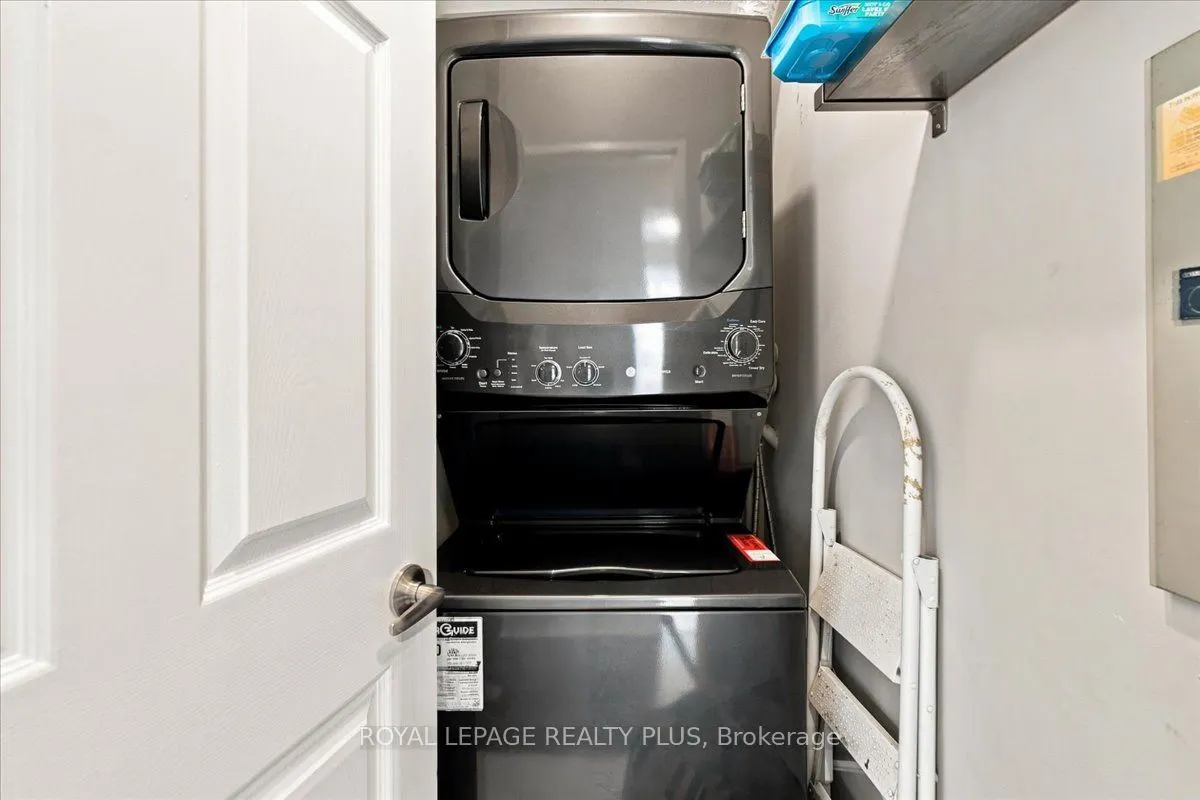 350 Rathburn Road W #701