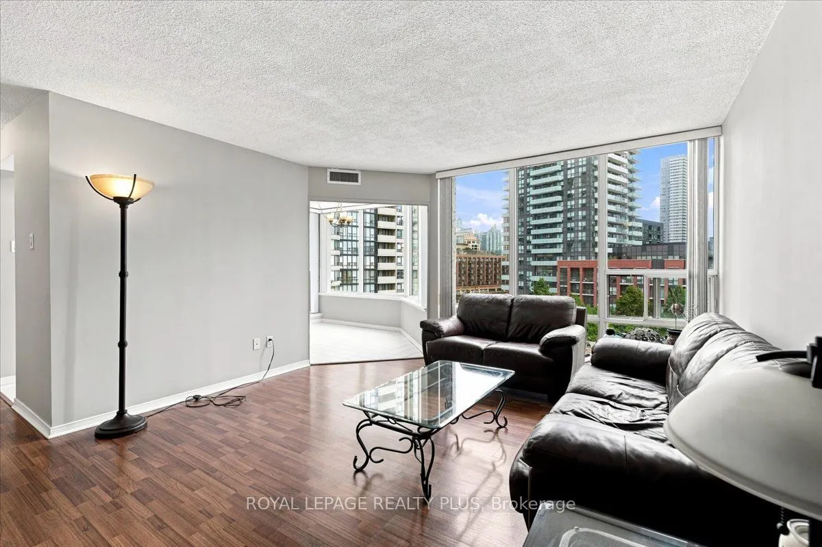 350 Rathburn Road W #701