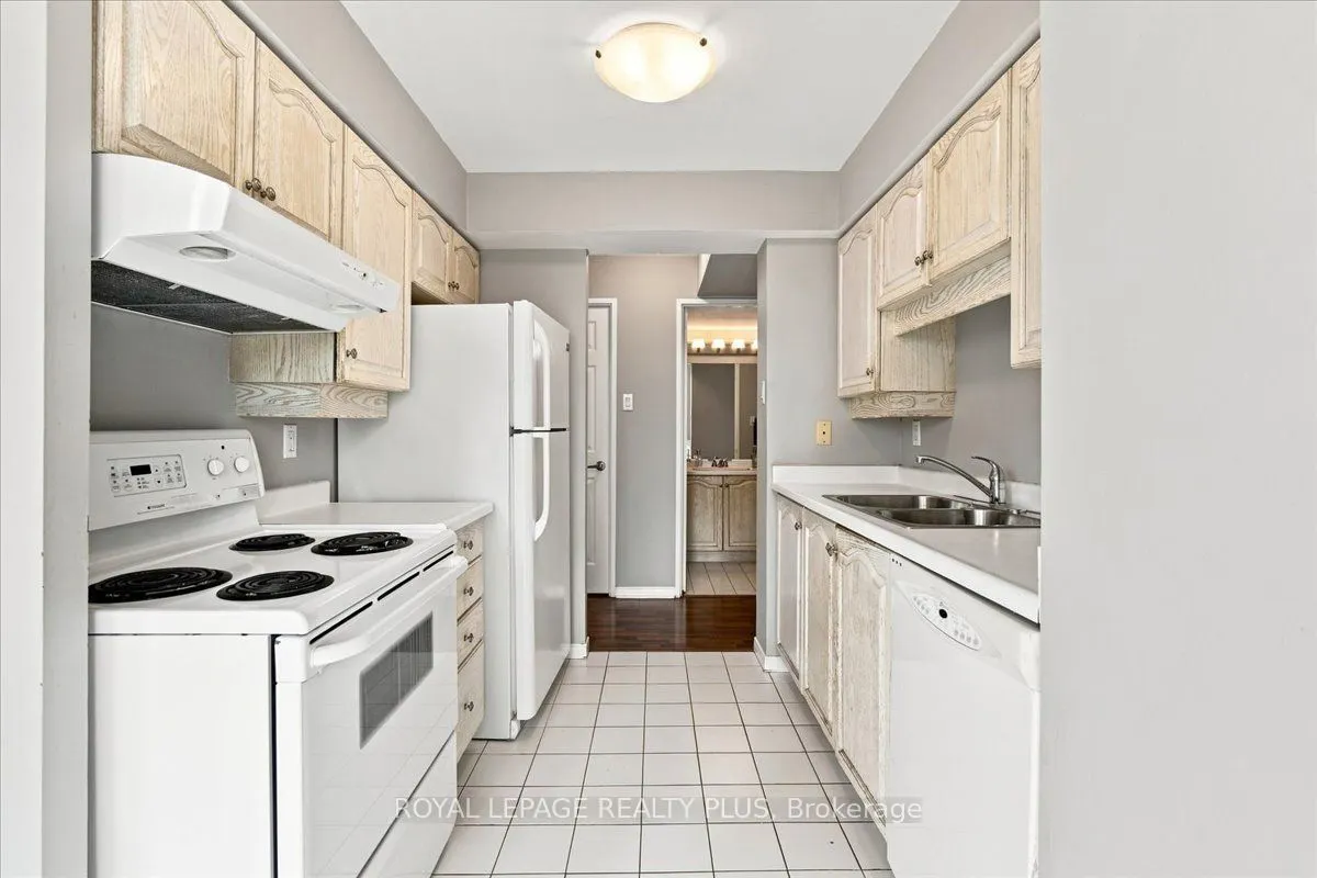 350 Rathburn Road W #701