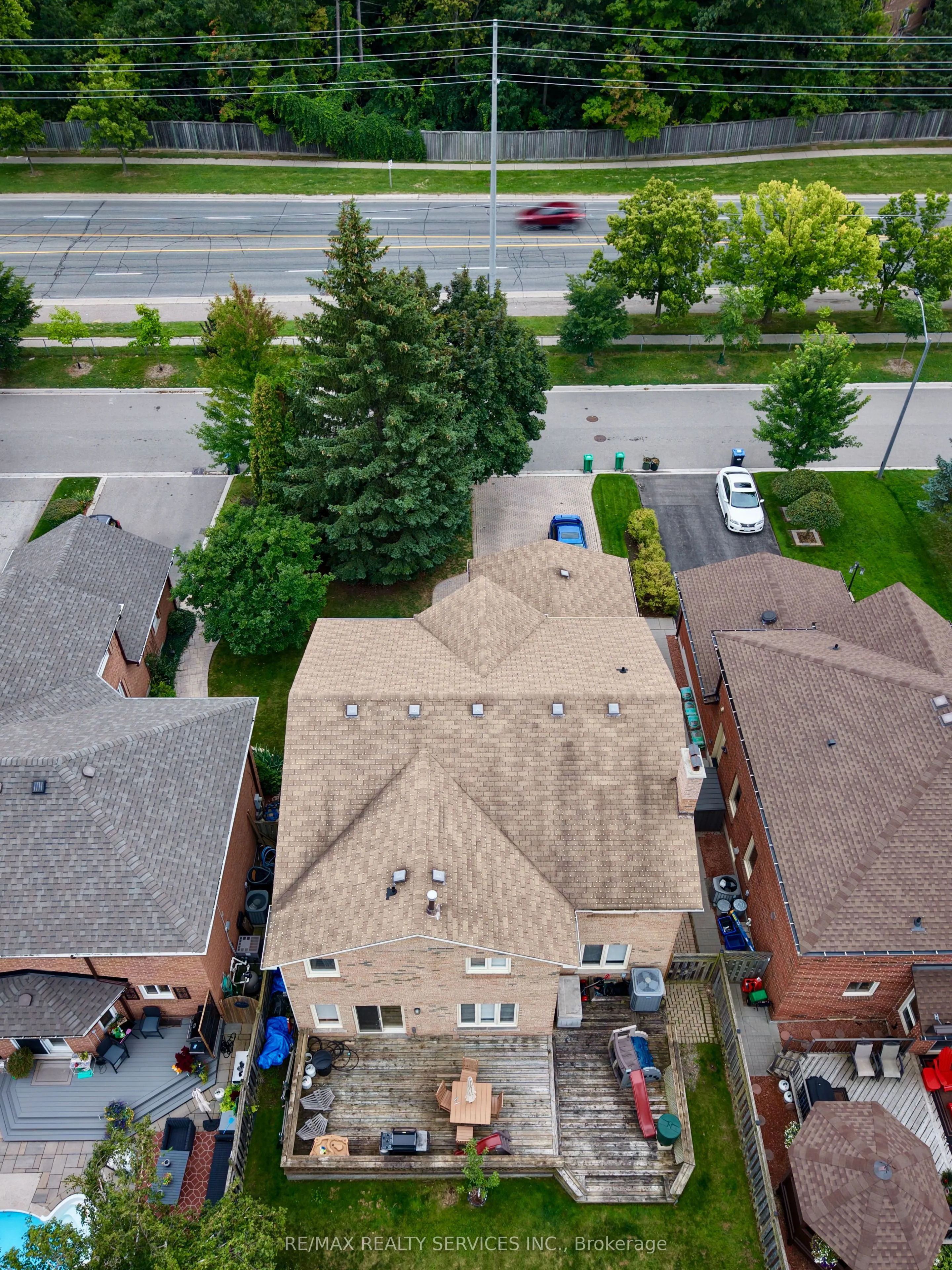 3975 Seebring Crescent