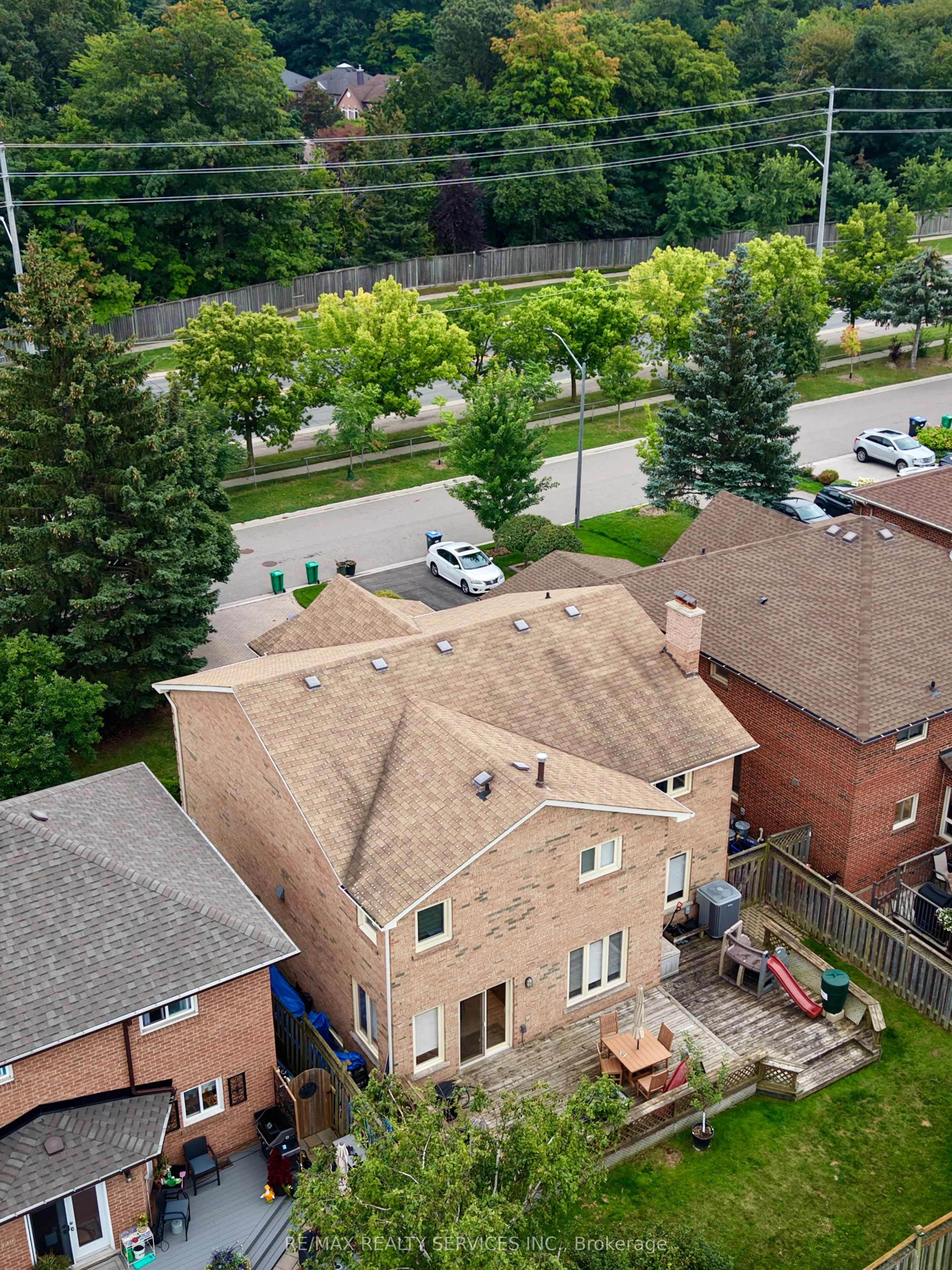 3975 Seebring Crescent