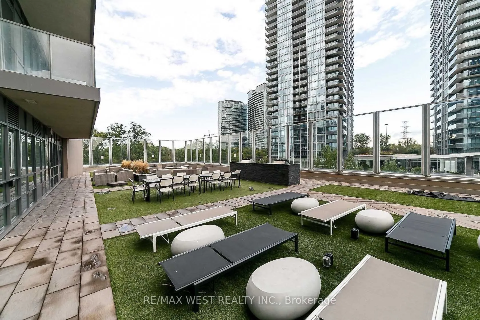 36 Park Lawn Road #2107