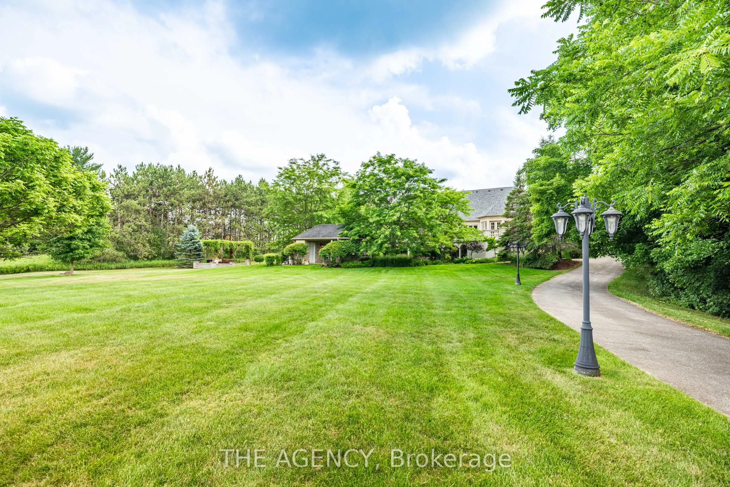 18387 The Gore Road