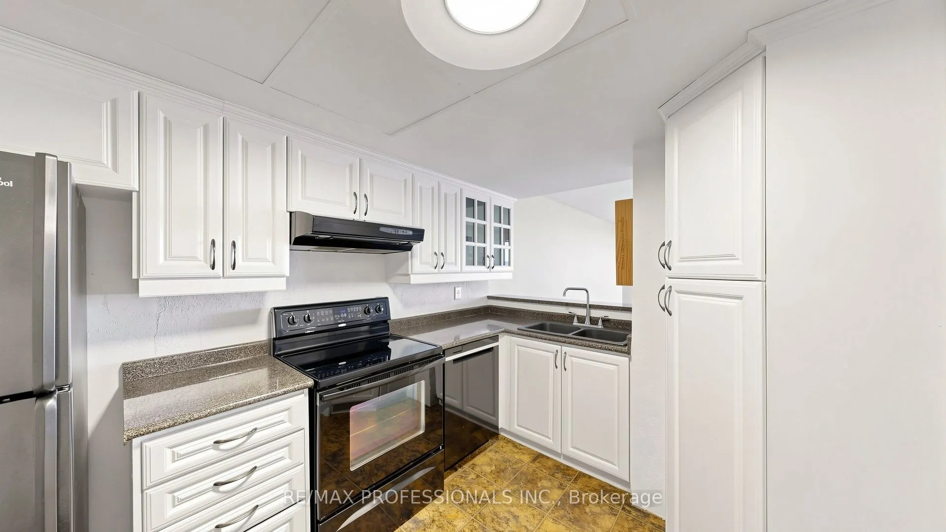 20 Cherrytree Drive #1107