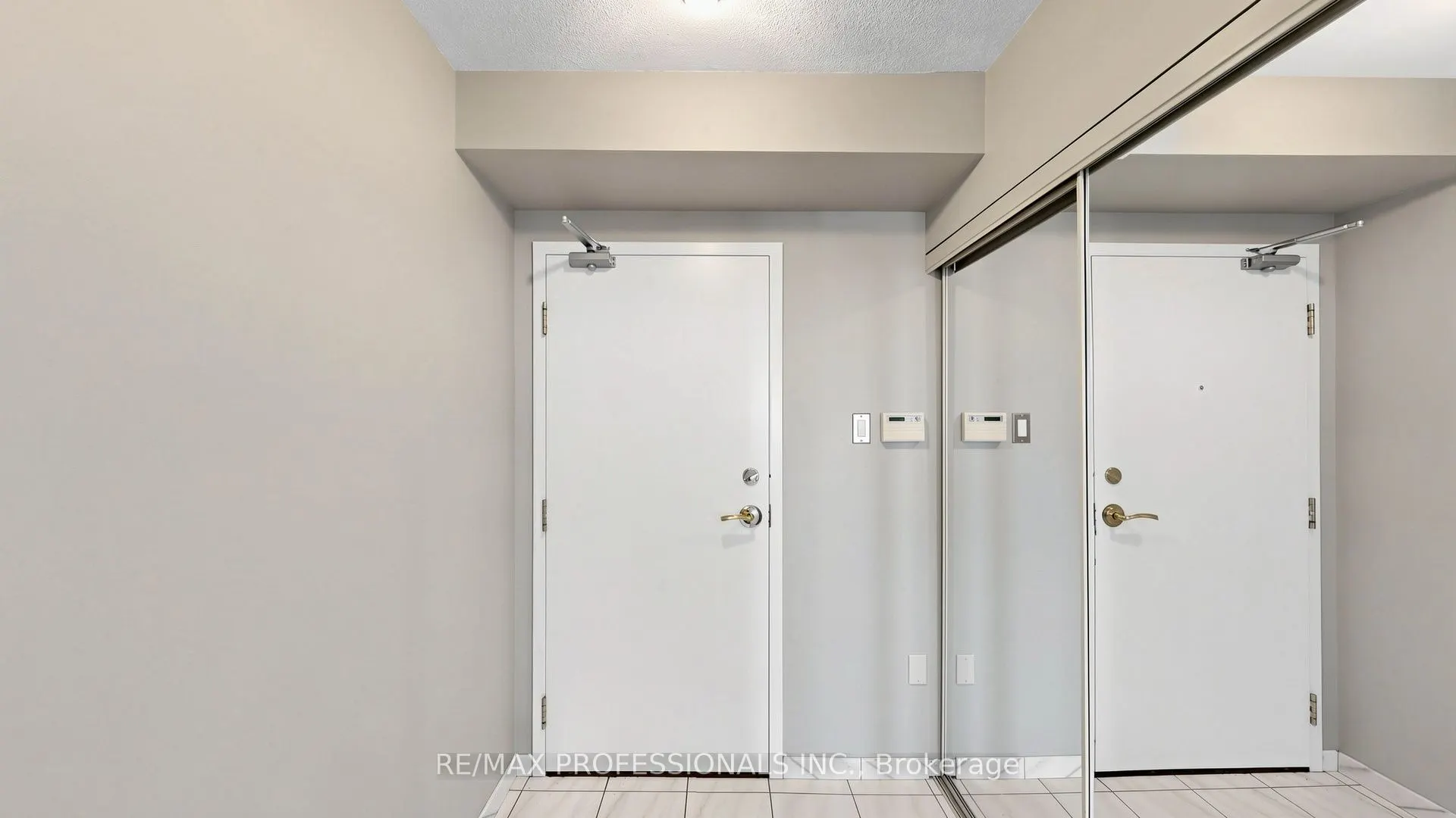 20 Cherrytree Drive #1107