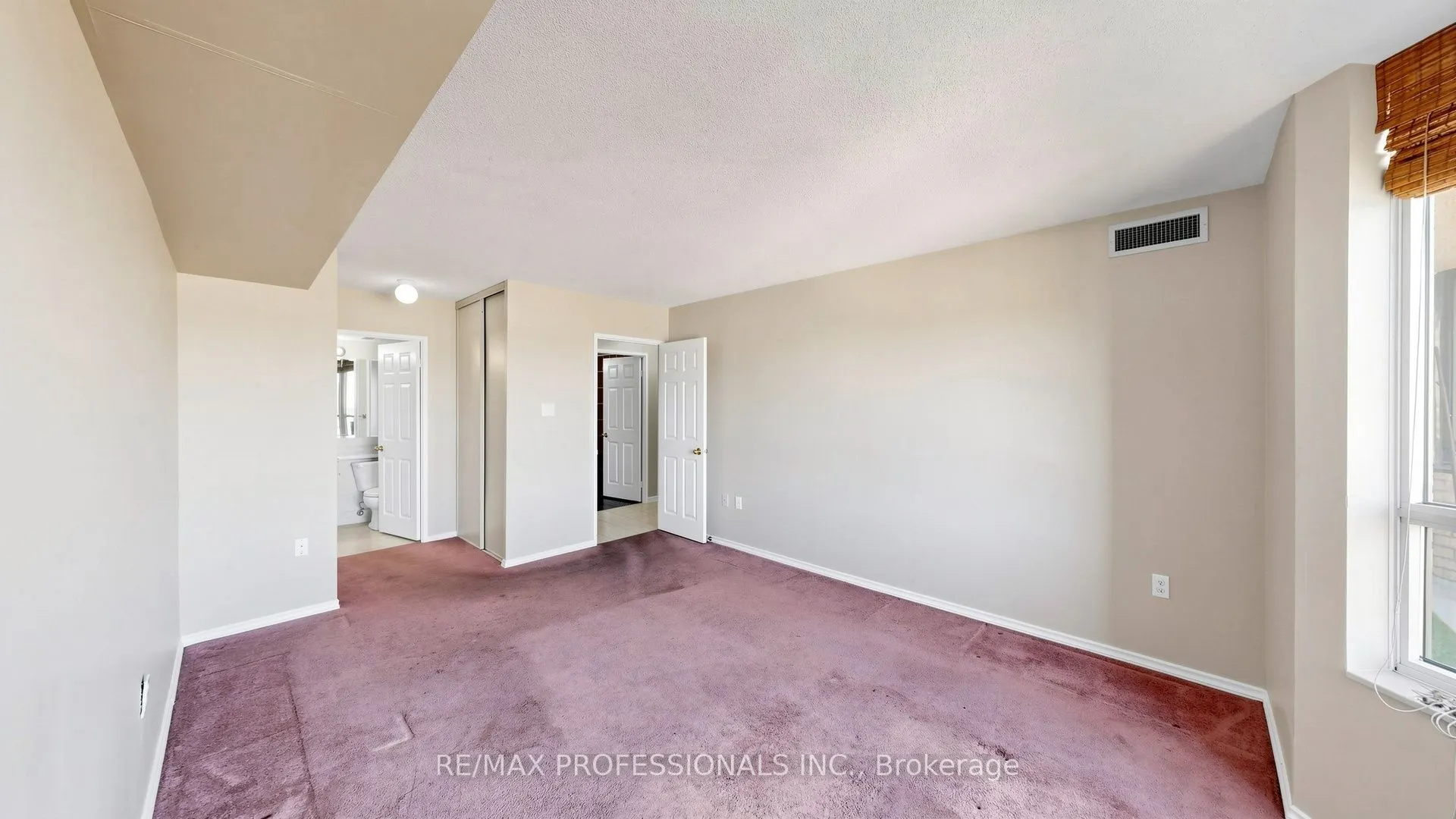 20 Cherrytree Drive #1107